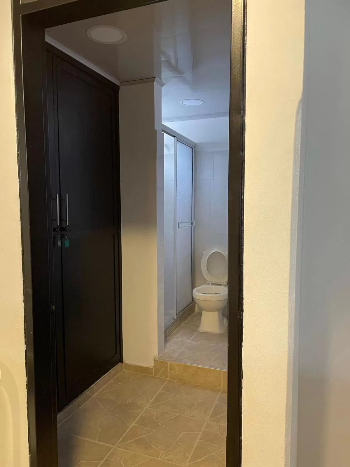Property building, Bathroom in Hotel Balop
