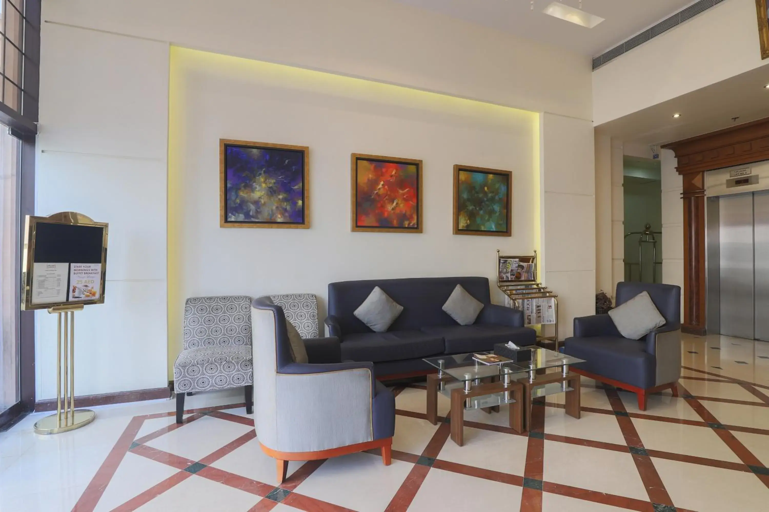 Lobby or reception, Seating Area in OYO 367 Eureka Hotel