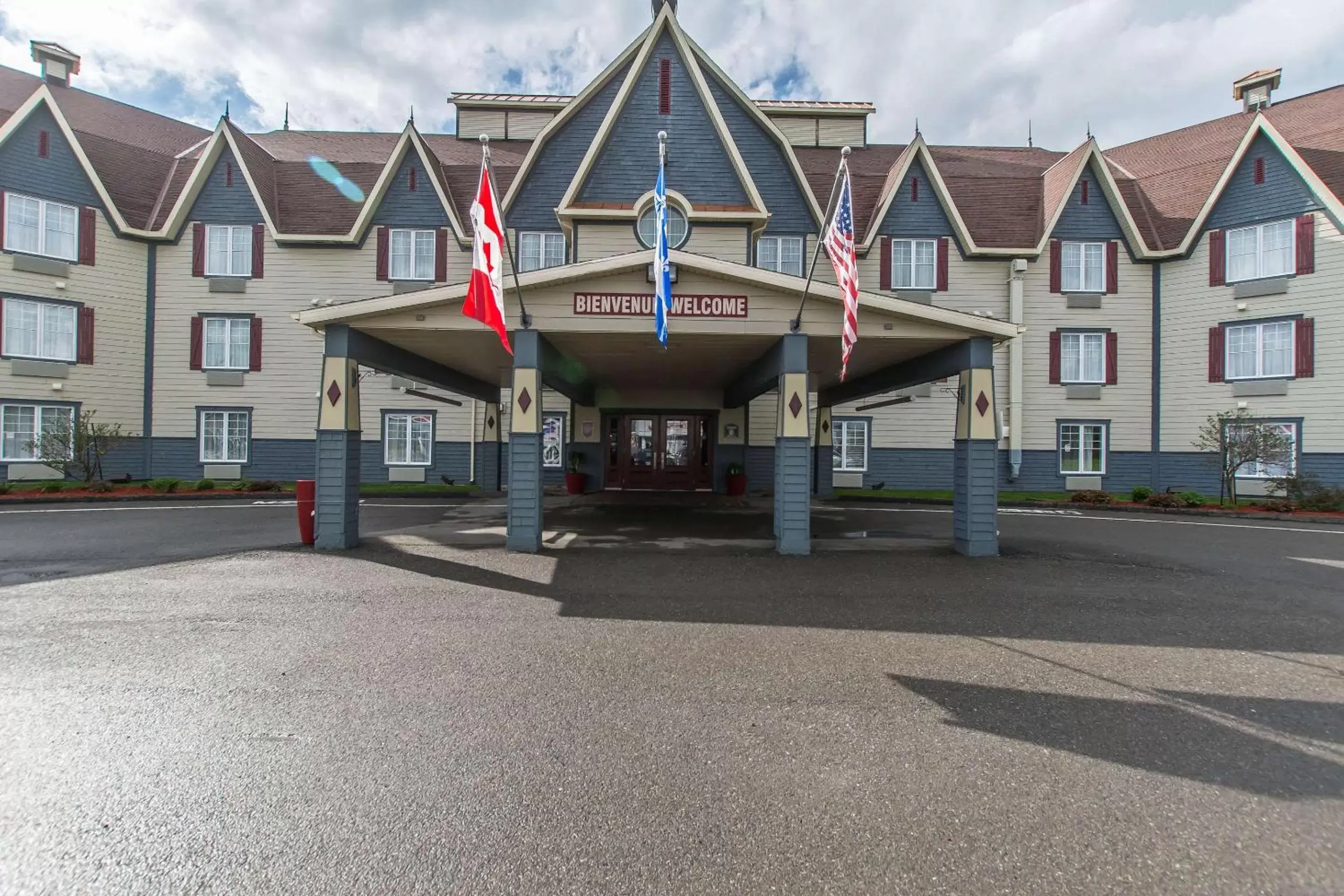 Property Building in Quality Inn Riviere-Du-Loup