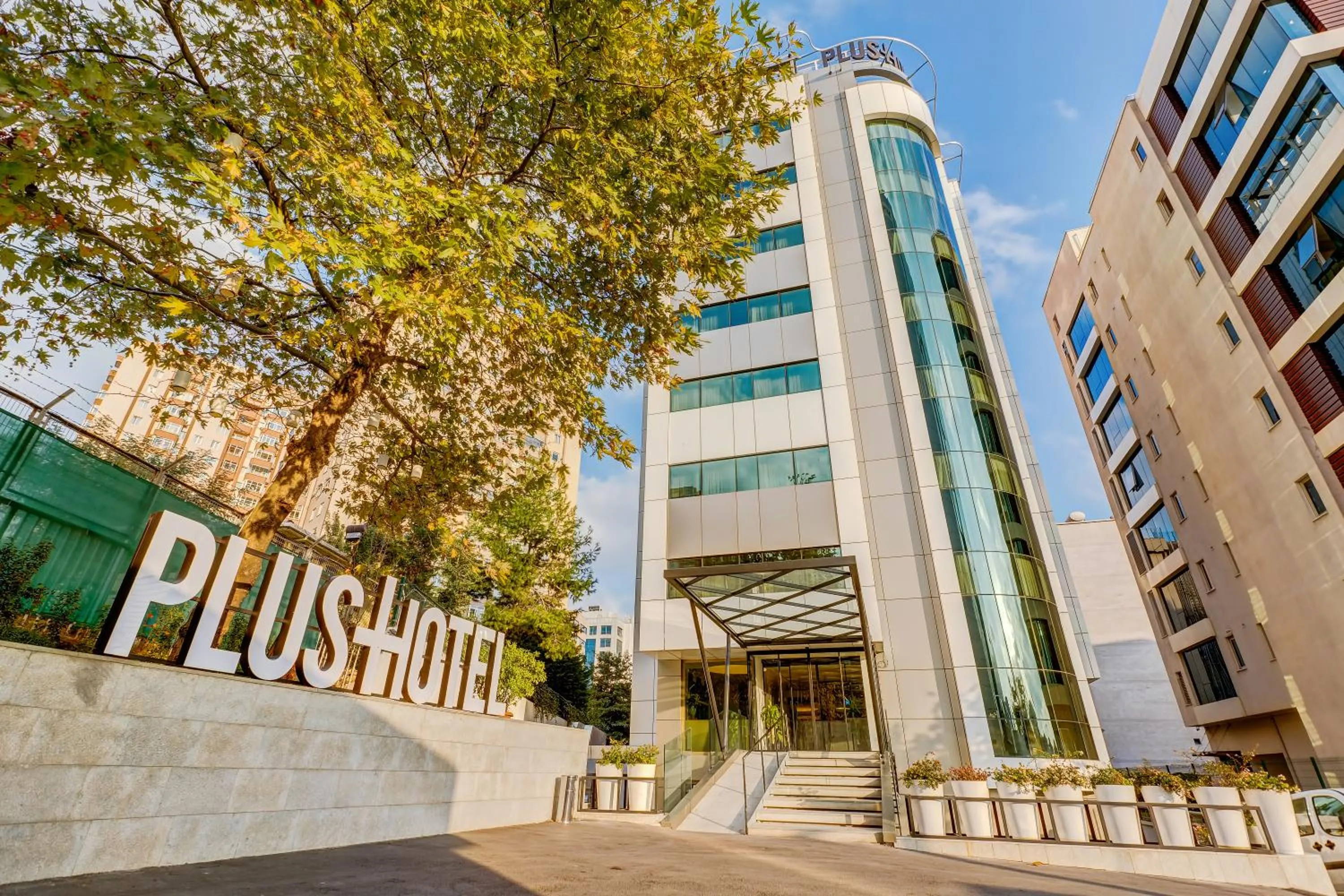 Facade/entrance in Plus Hotel Bostanci Atasehir