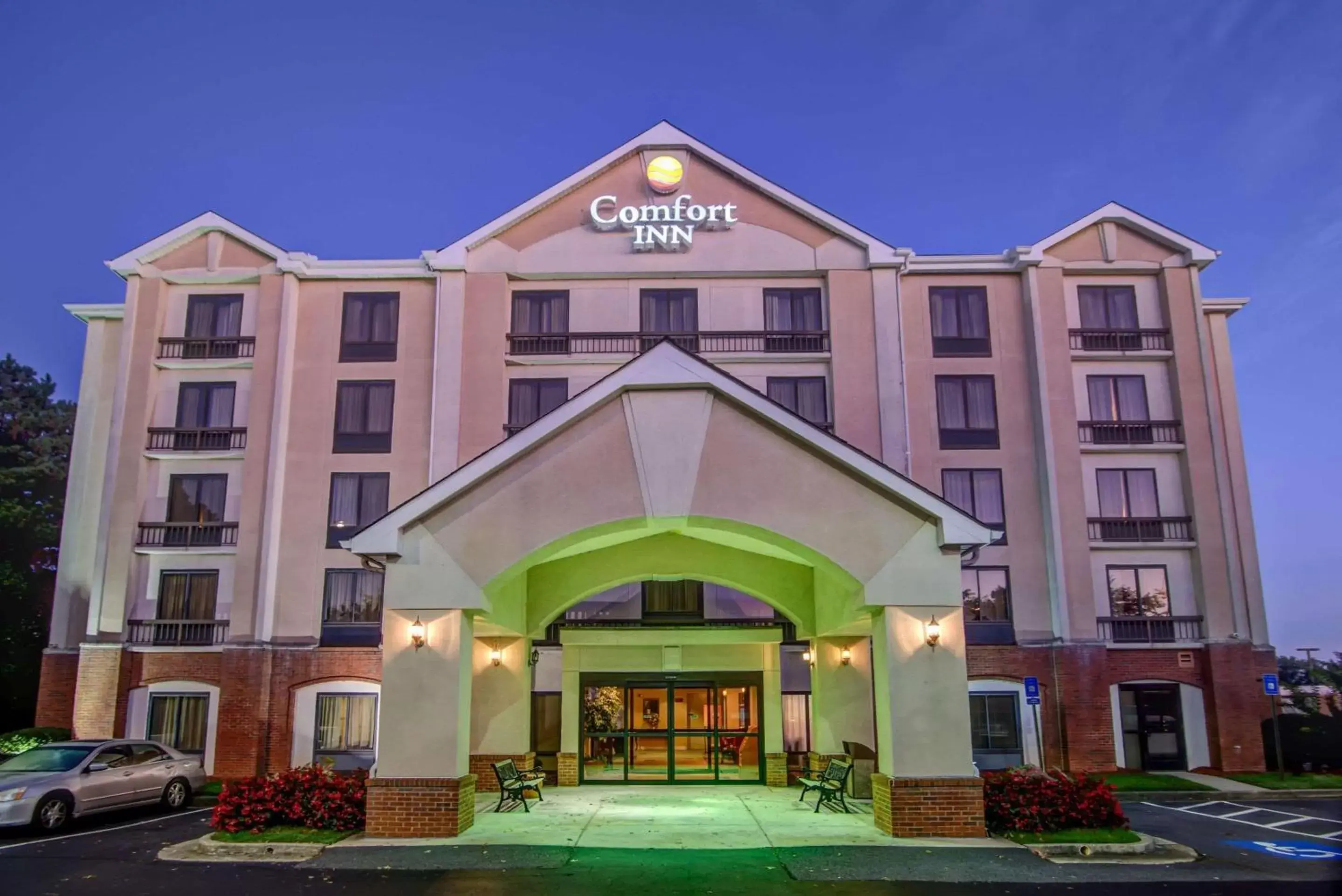 Property building in Comfort Inn Kennesaw