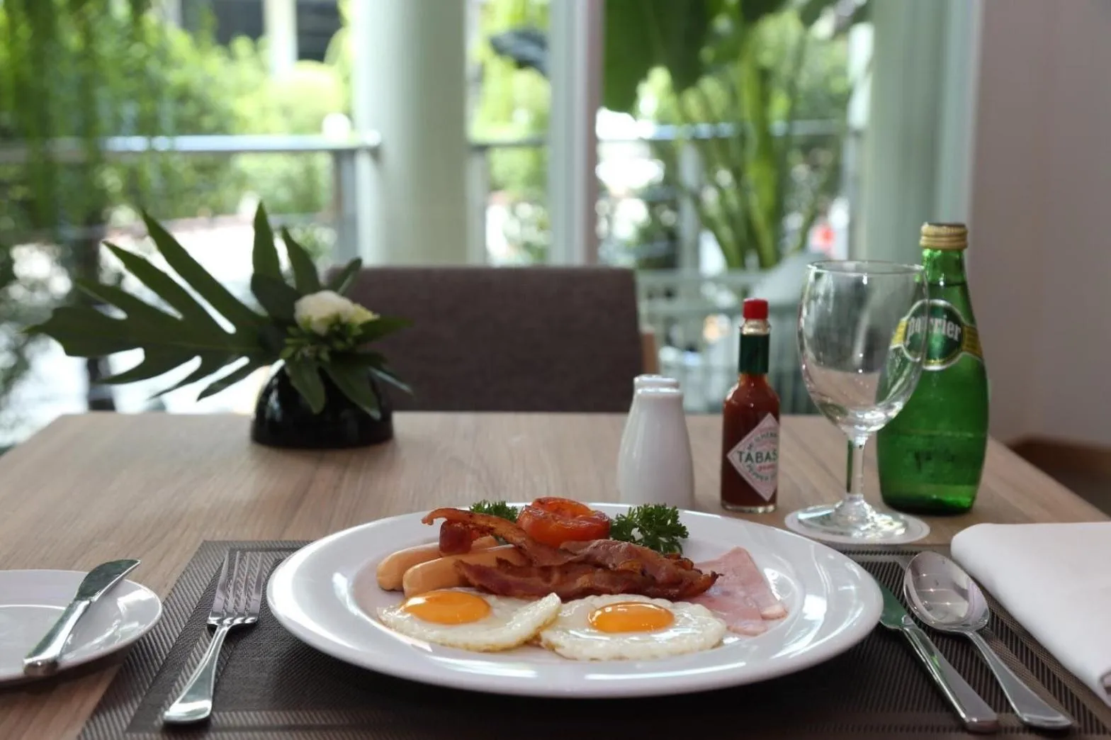 Breakfast in Miracle Suvarnabhumi Airport