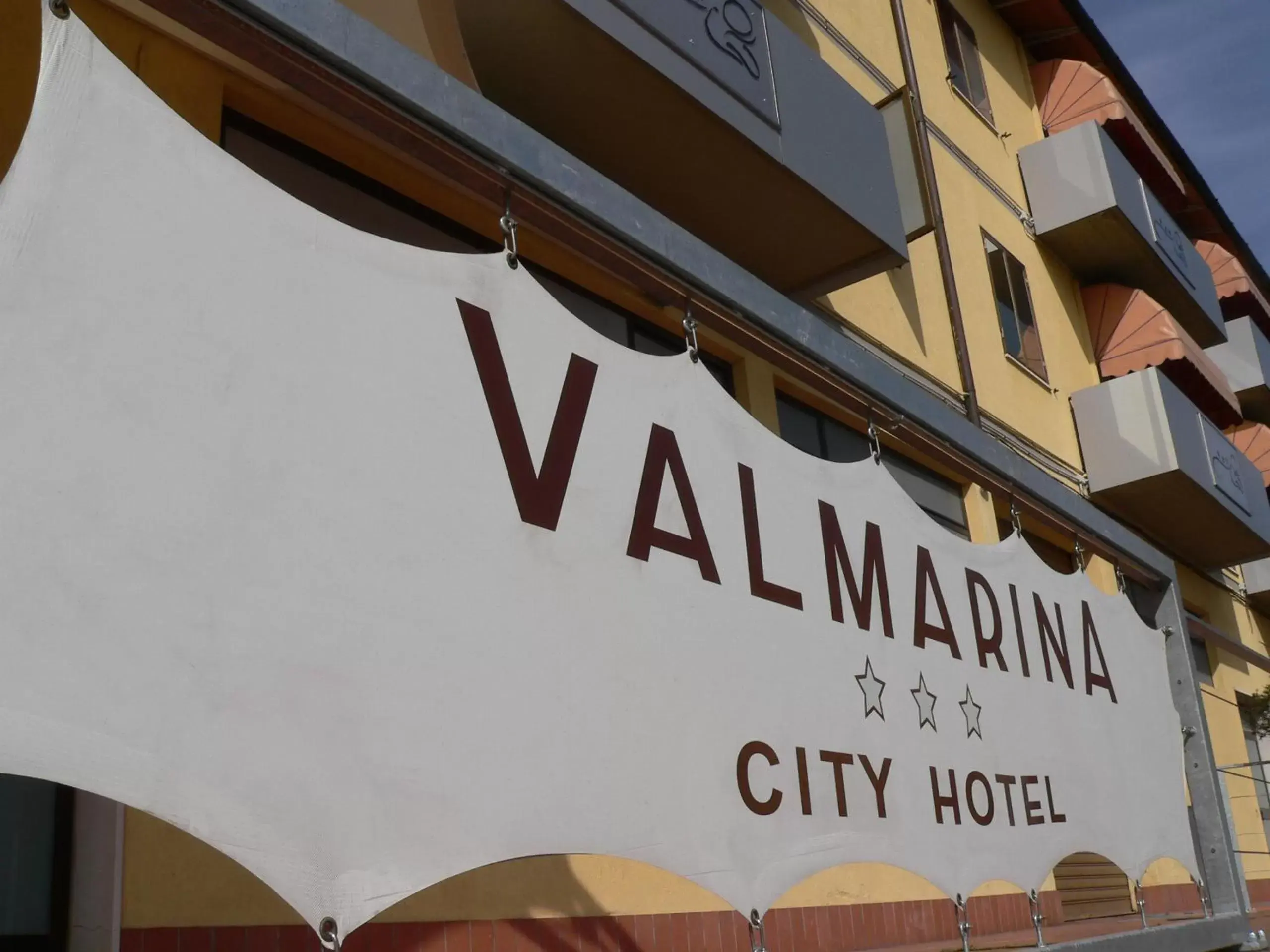 Facade/entrance in Valmarina