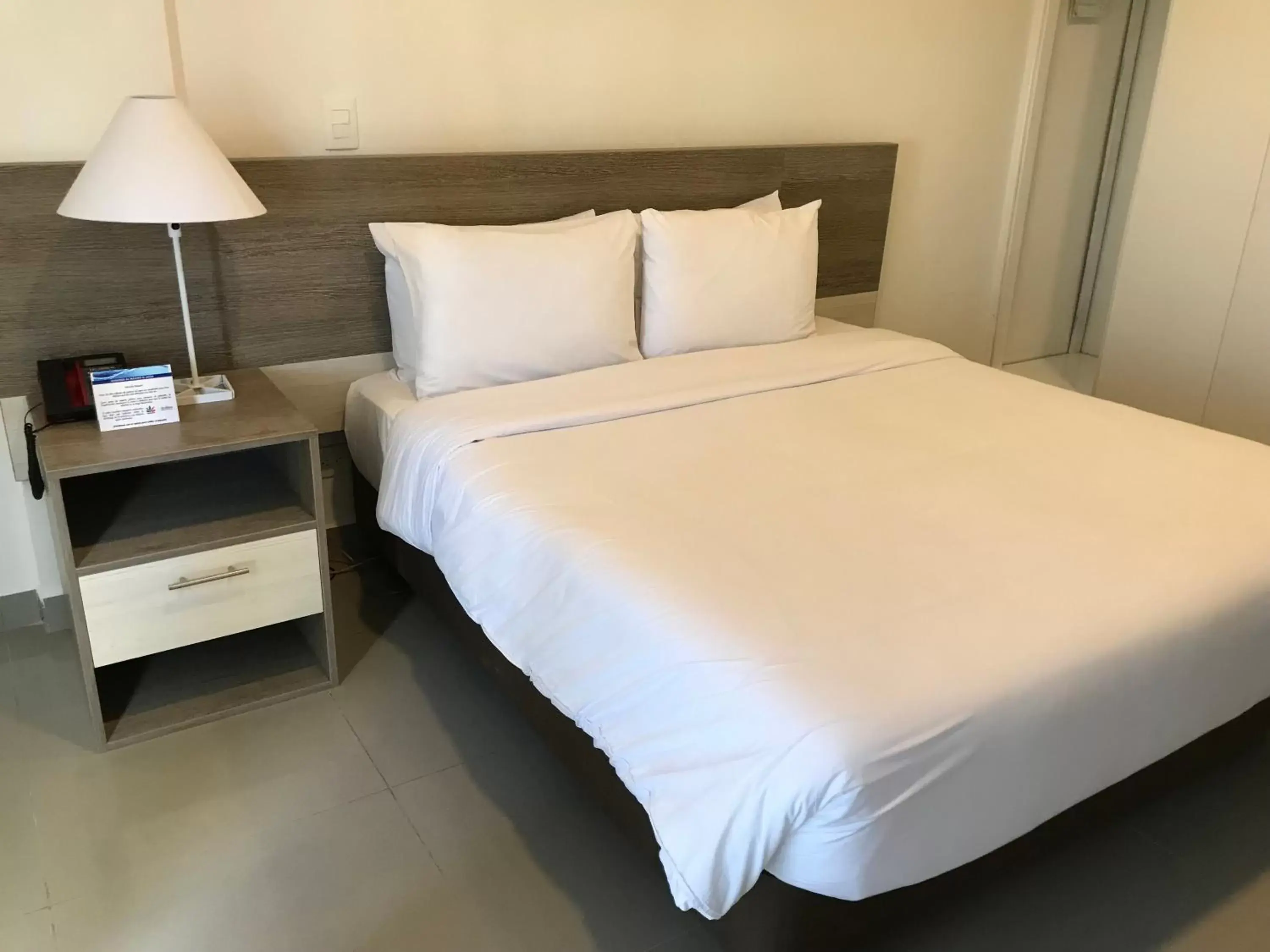 Bed in Hotel Decameron Maryland All Inclusive