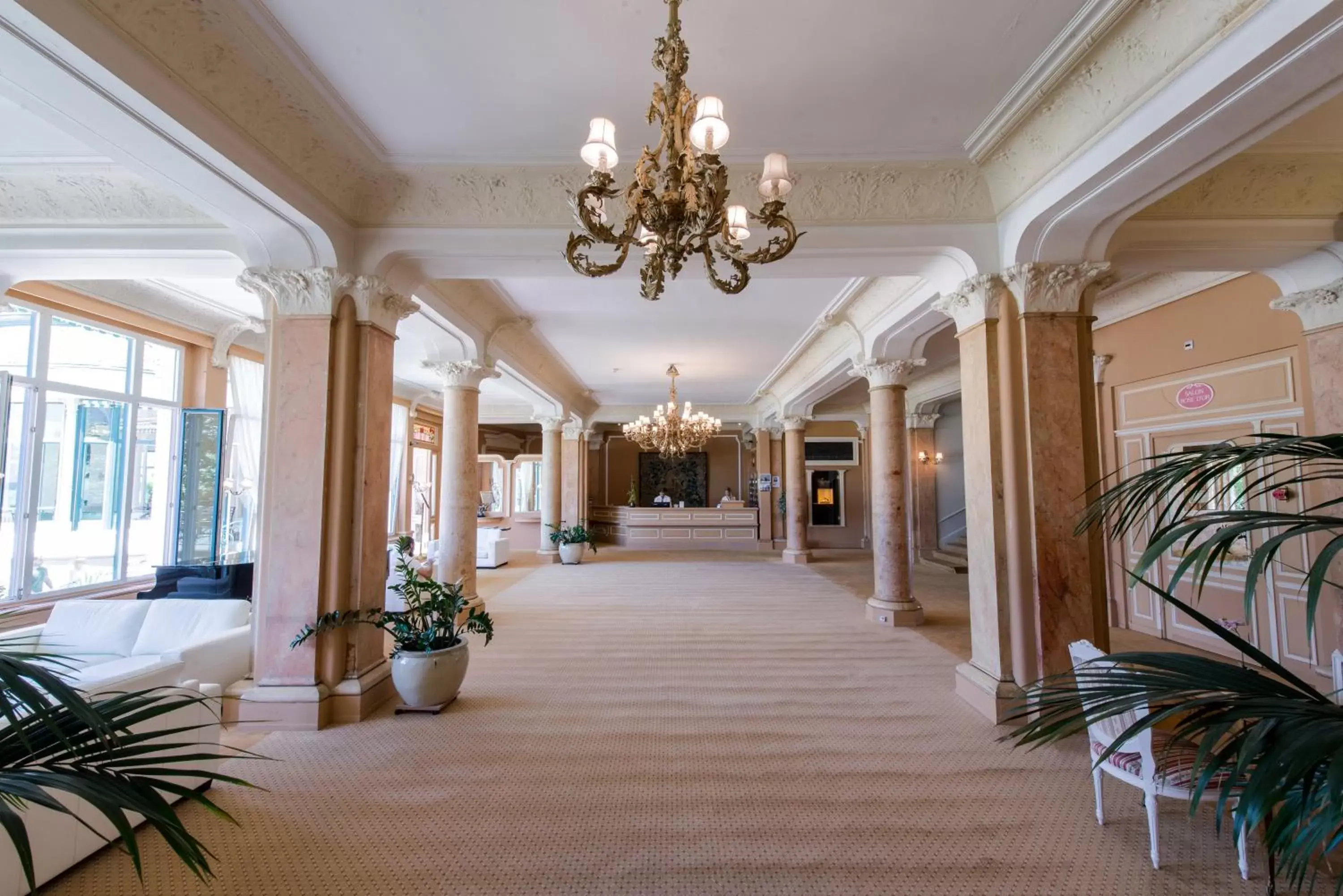 Lobby or reception in Hotel Eden Palace au Lac