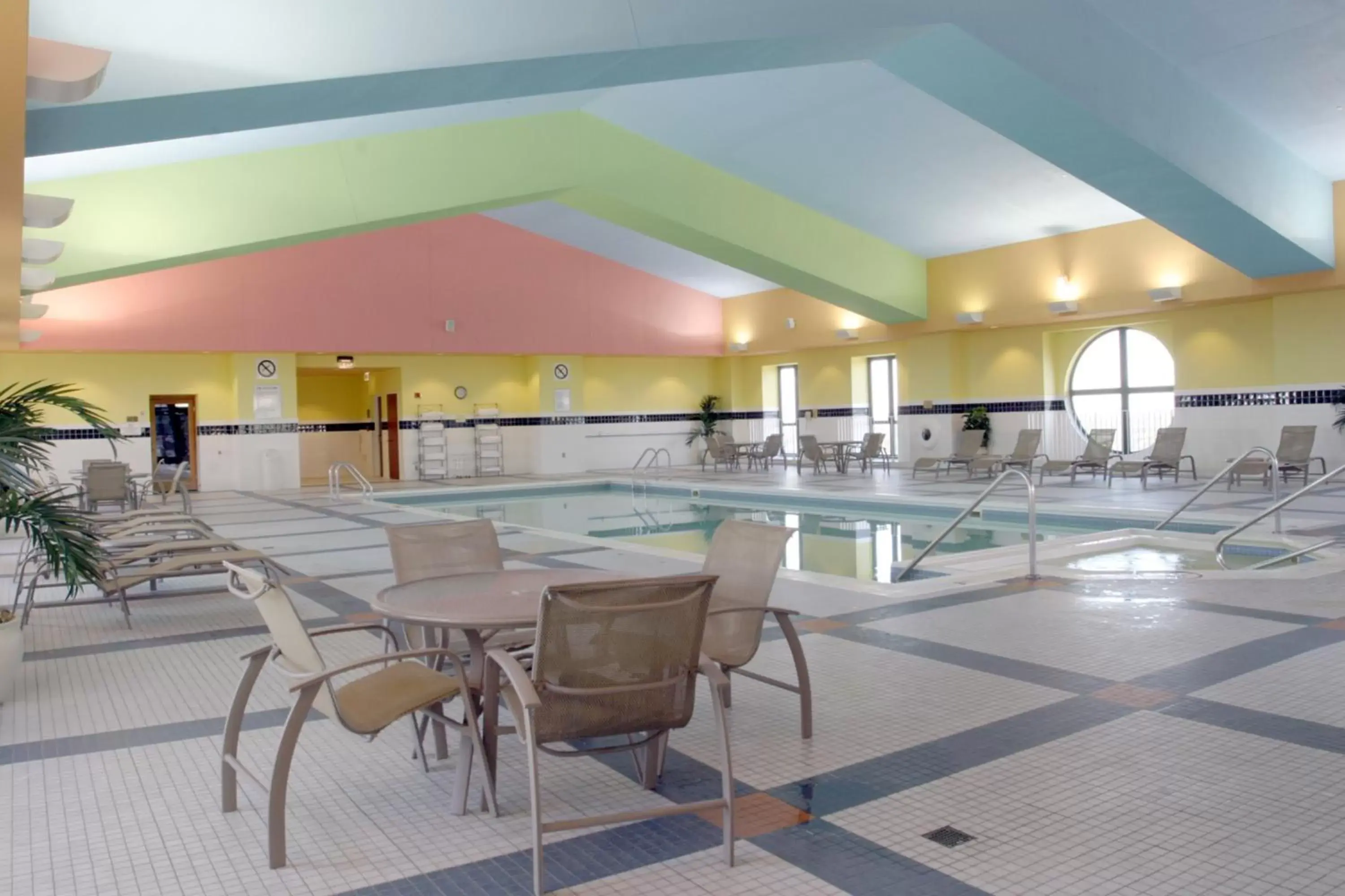 Swimming Pool in Holiday Inn Express & Suites Springfield, an IHG Hotel