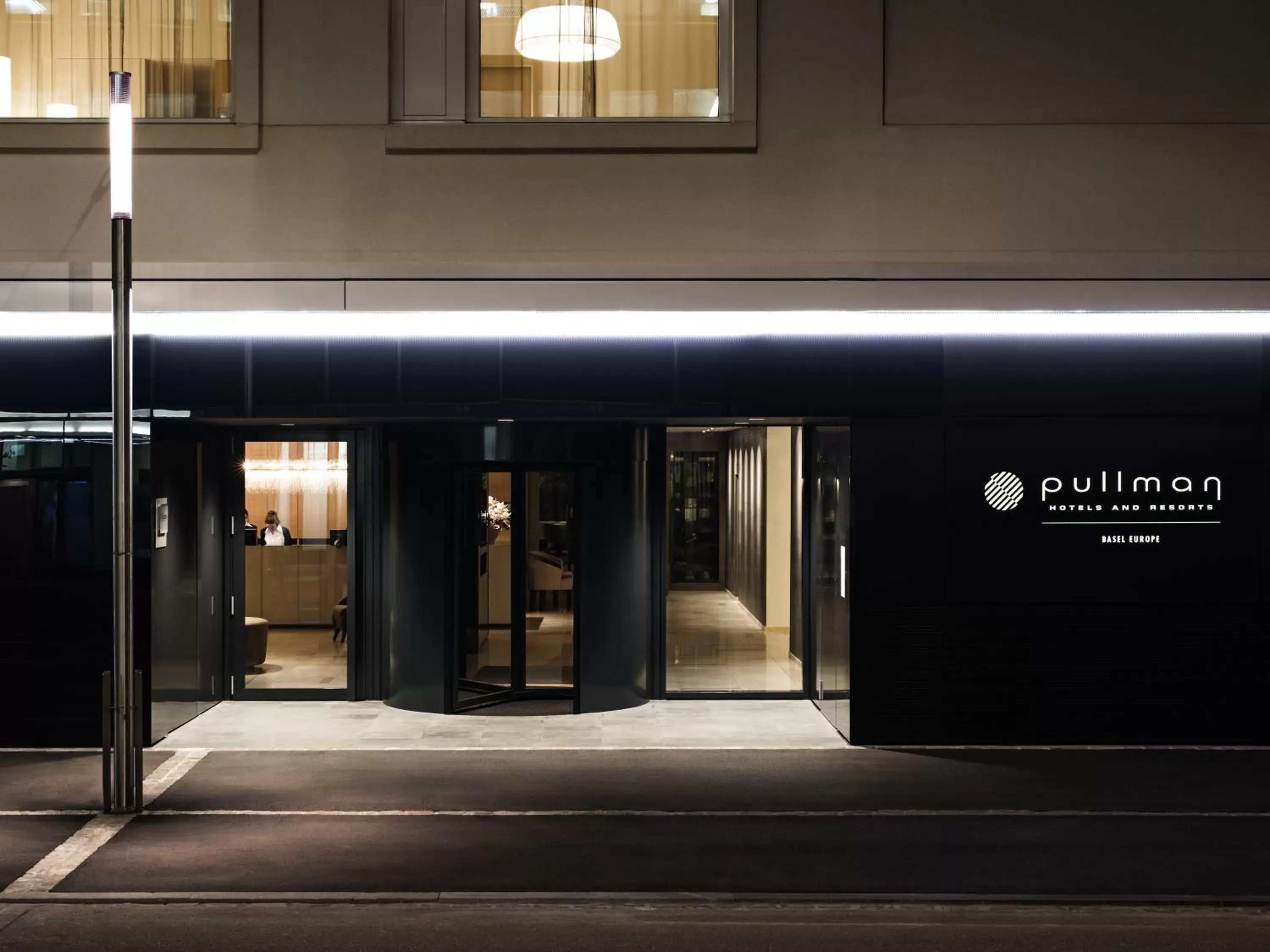 Facade/entrance in Pullman Basel Europe