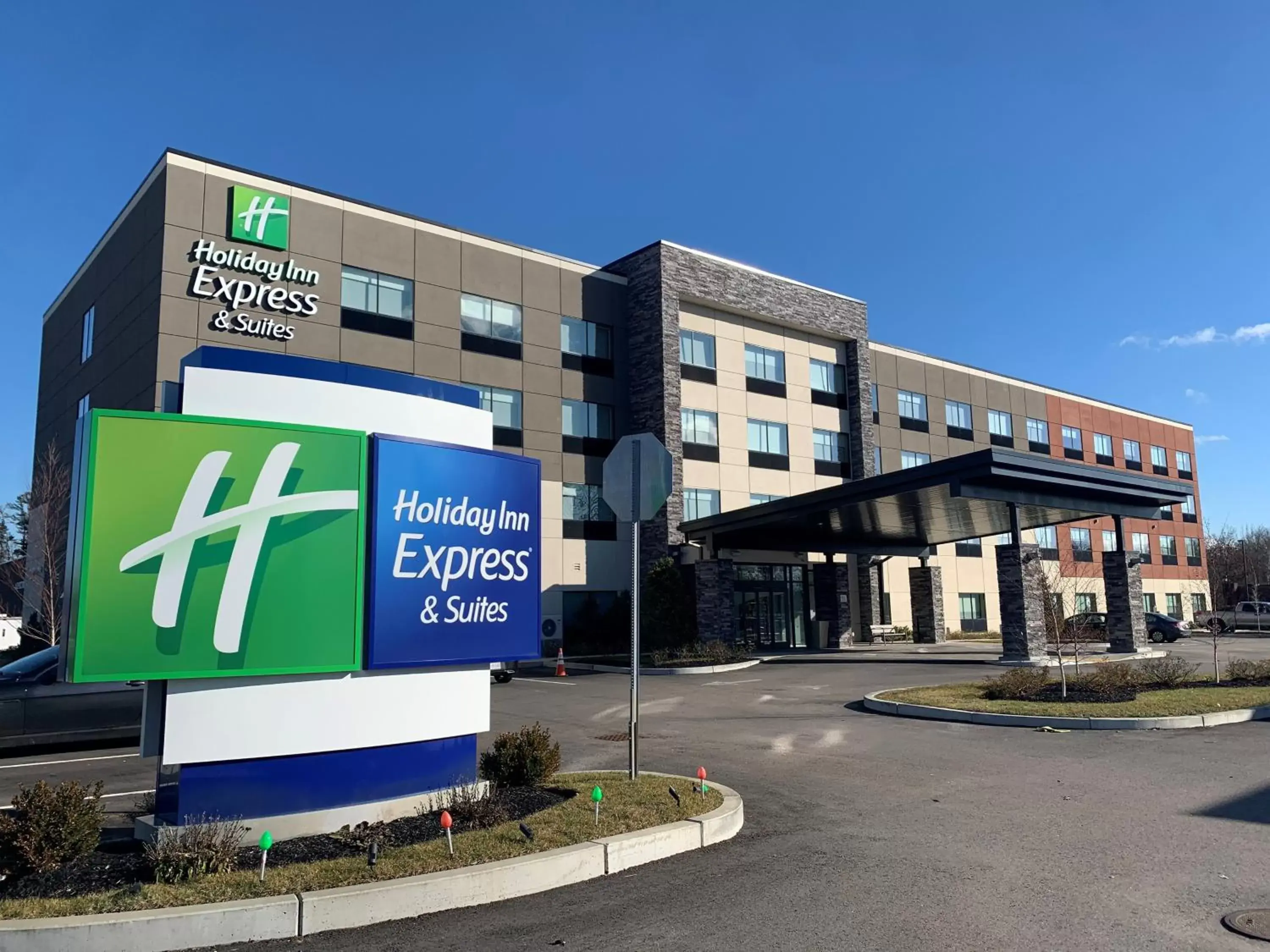 Property building in Holiday Inn Express & Suites - Boston South - Randolph, an IHG Hotel