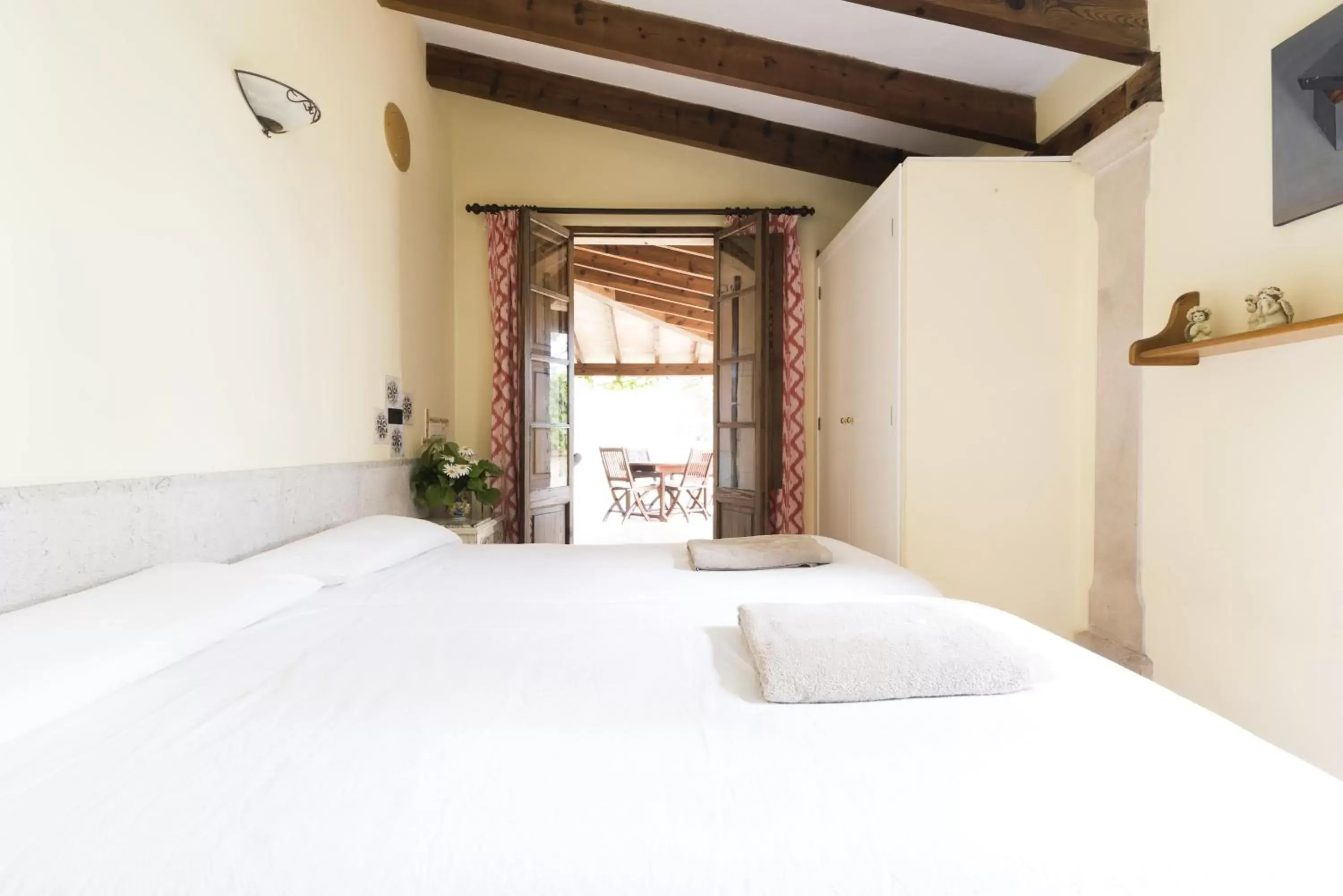 Bed in Aumallia Hotel & Spa