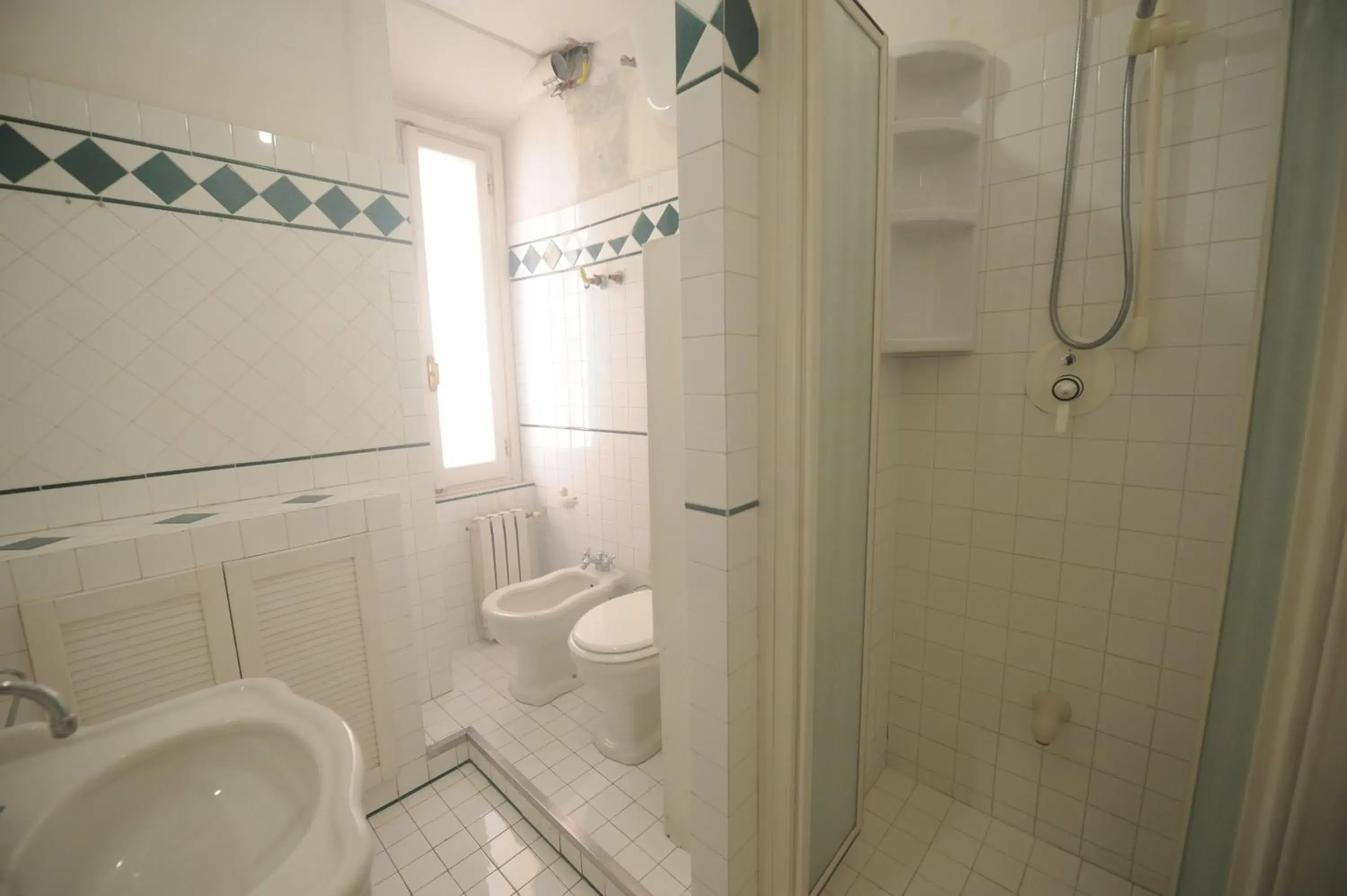 Day, Bathroom in Hotel Lella