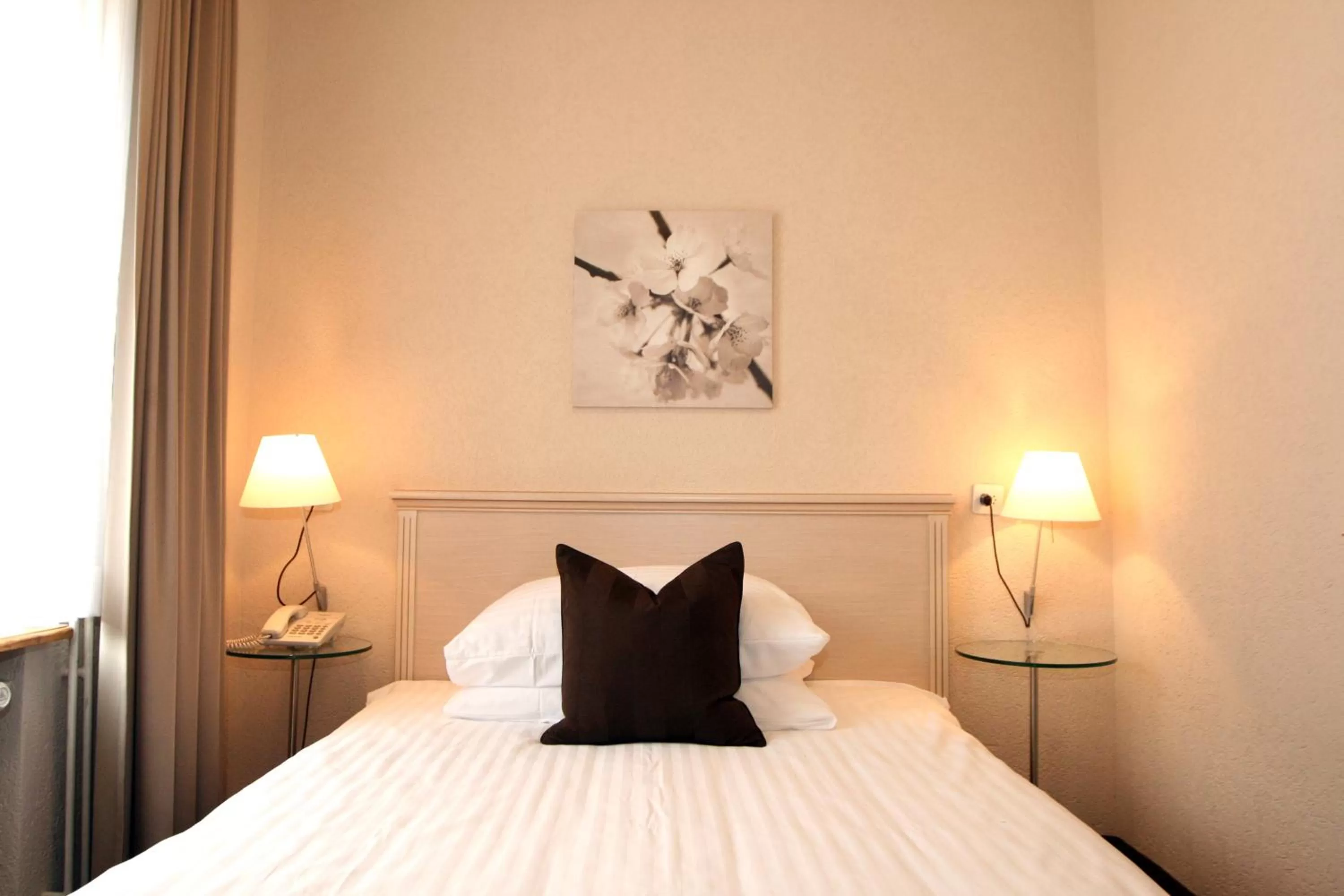 Bed in Hotel Neufeld