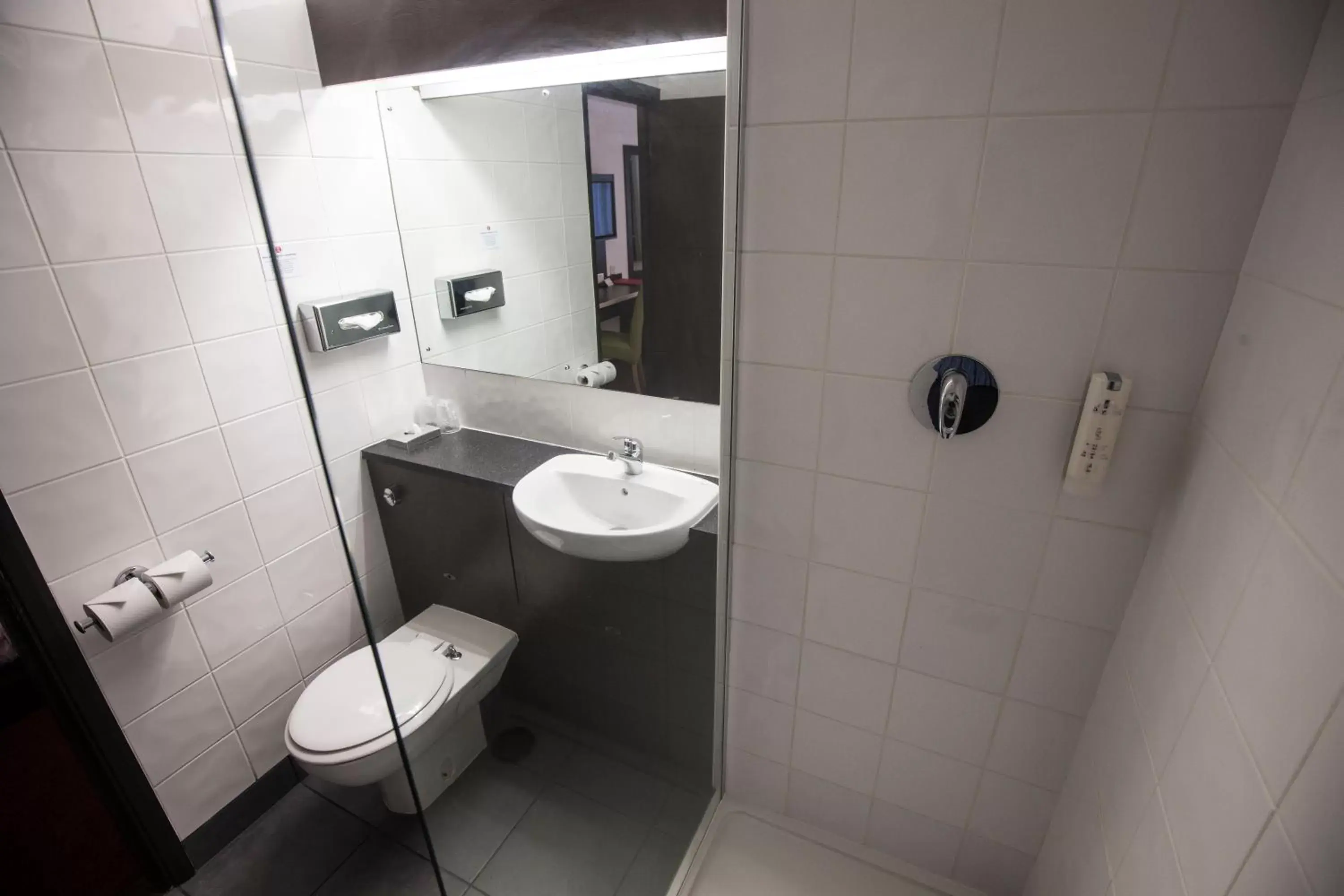 Bathroom in Ramada London South Mimms