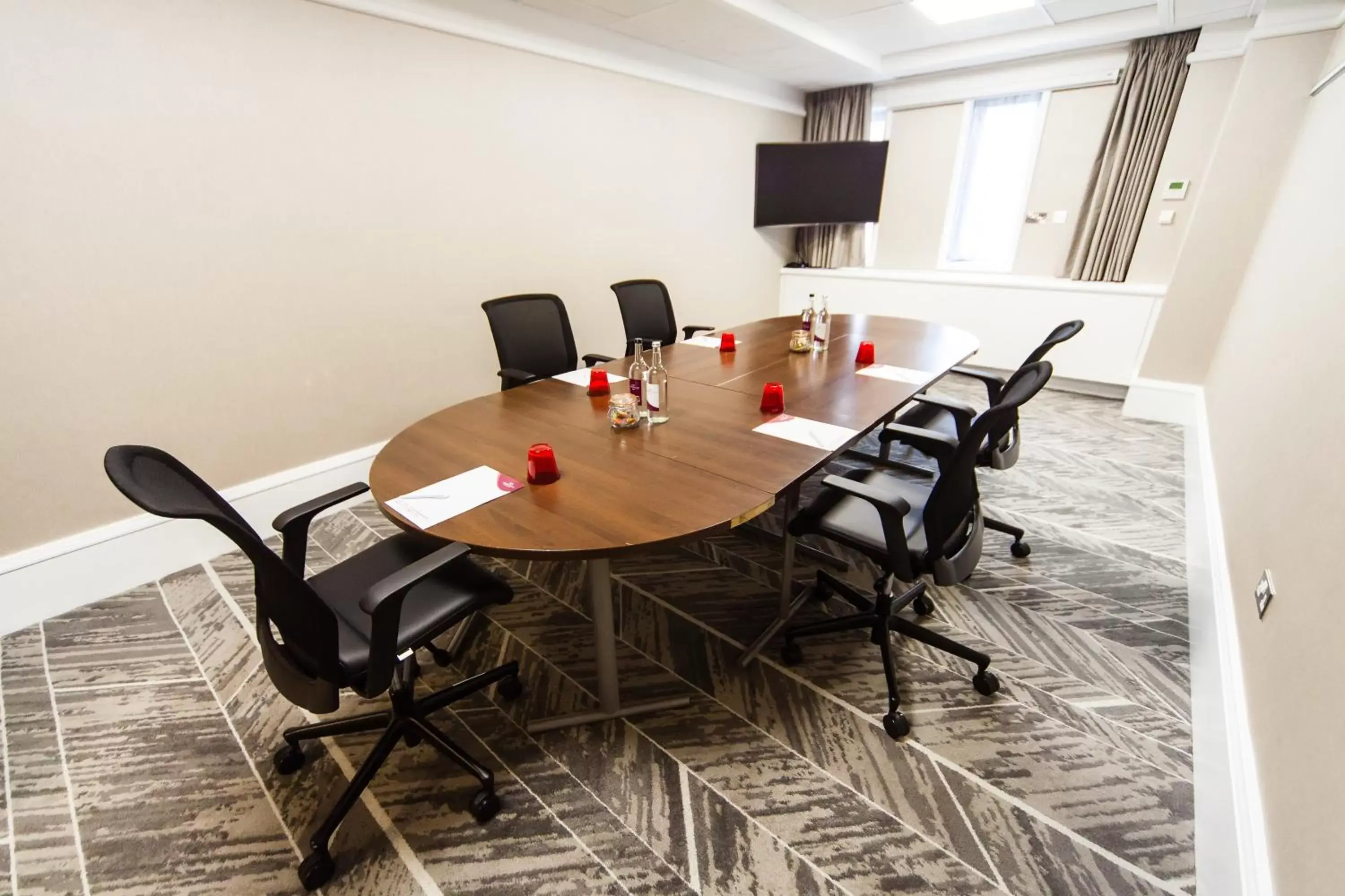 Meeting/conference room in Crowne Plaza Leeds, an IHG Hotel