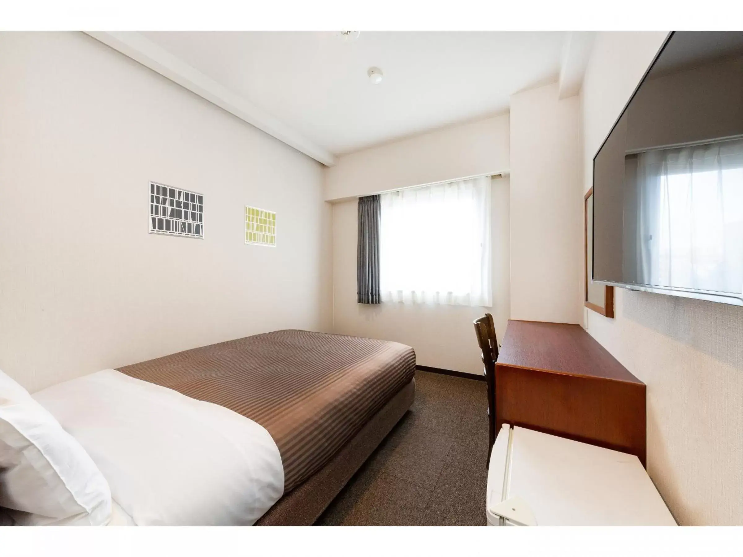 Photo of the whole room, Bed in The OneFive Marine Fukuoka