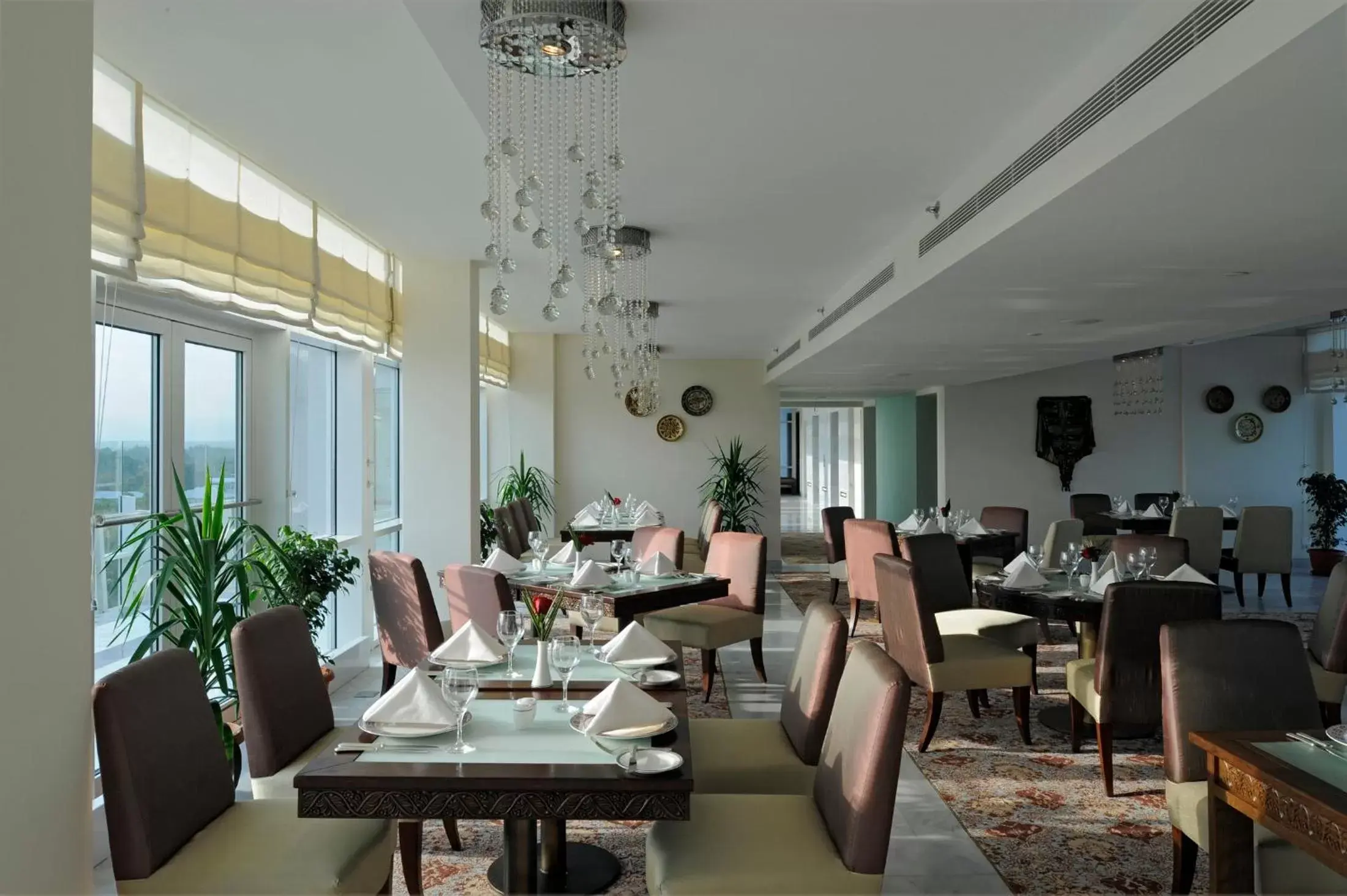Restaurant/places to eat in Dushanbe Serena Hotel Restaurant/places to eat in Dushanbe Serena Hotel