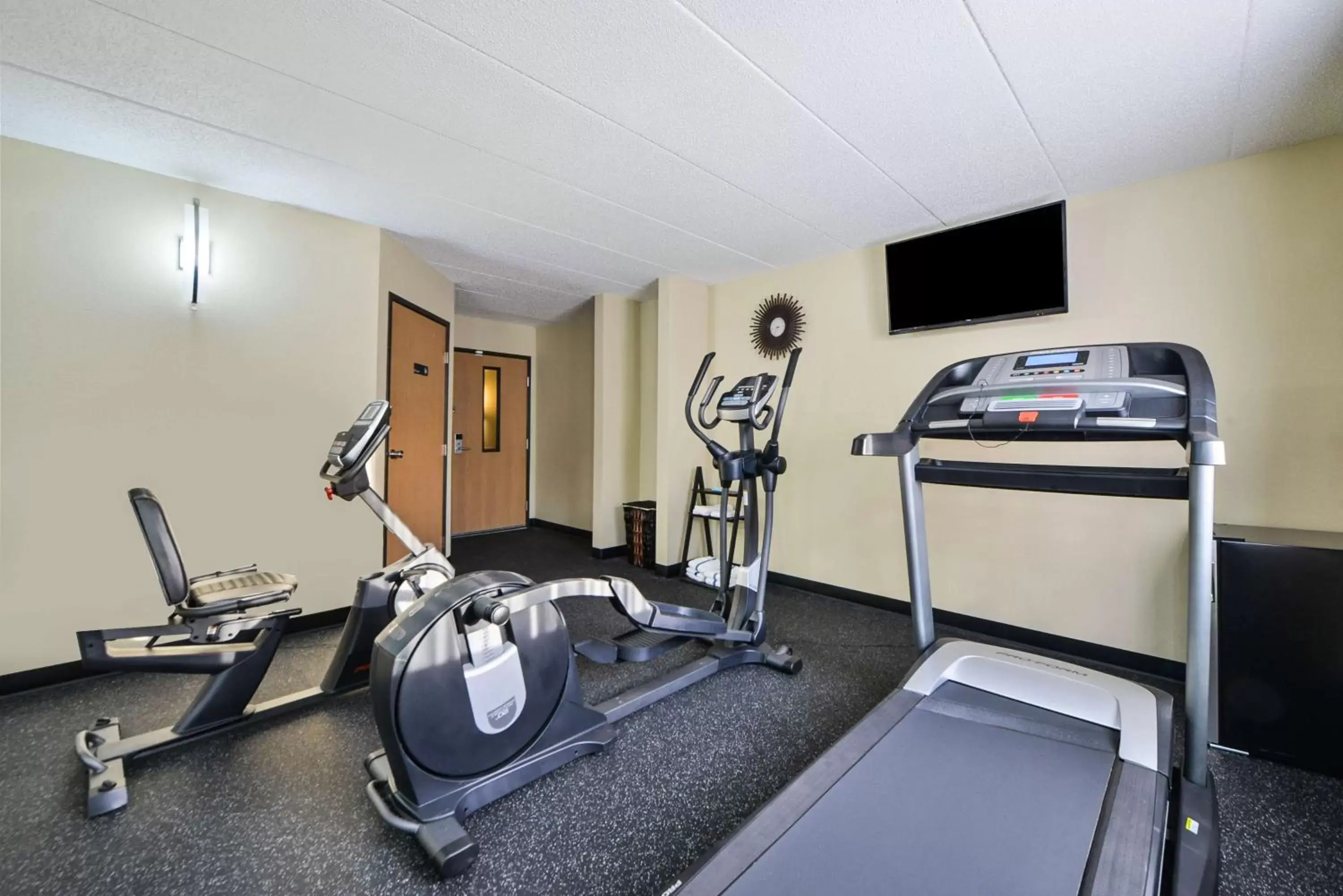 Fitness centre/facilities, Fitness Center/Facilities in Best Western Germantown Inn