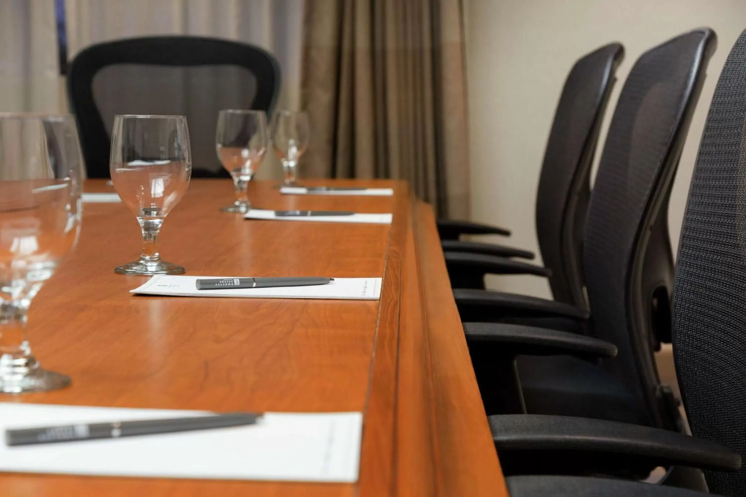 Meeting/conference room, Business Area/Conference Room in Embassy Suites by Hilton Phoenix Tempe