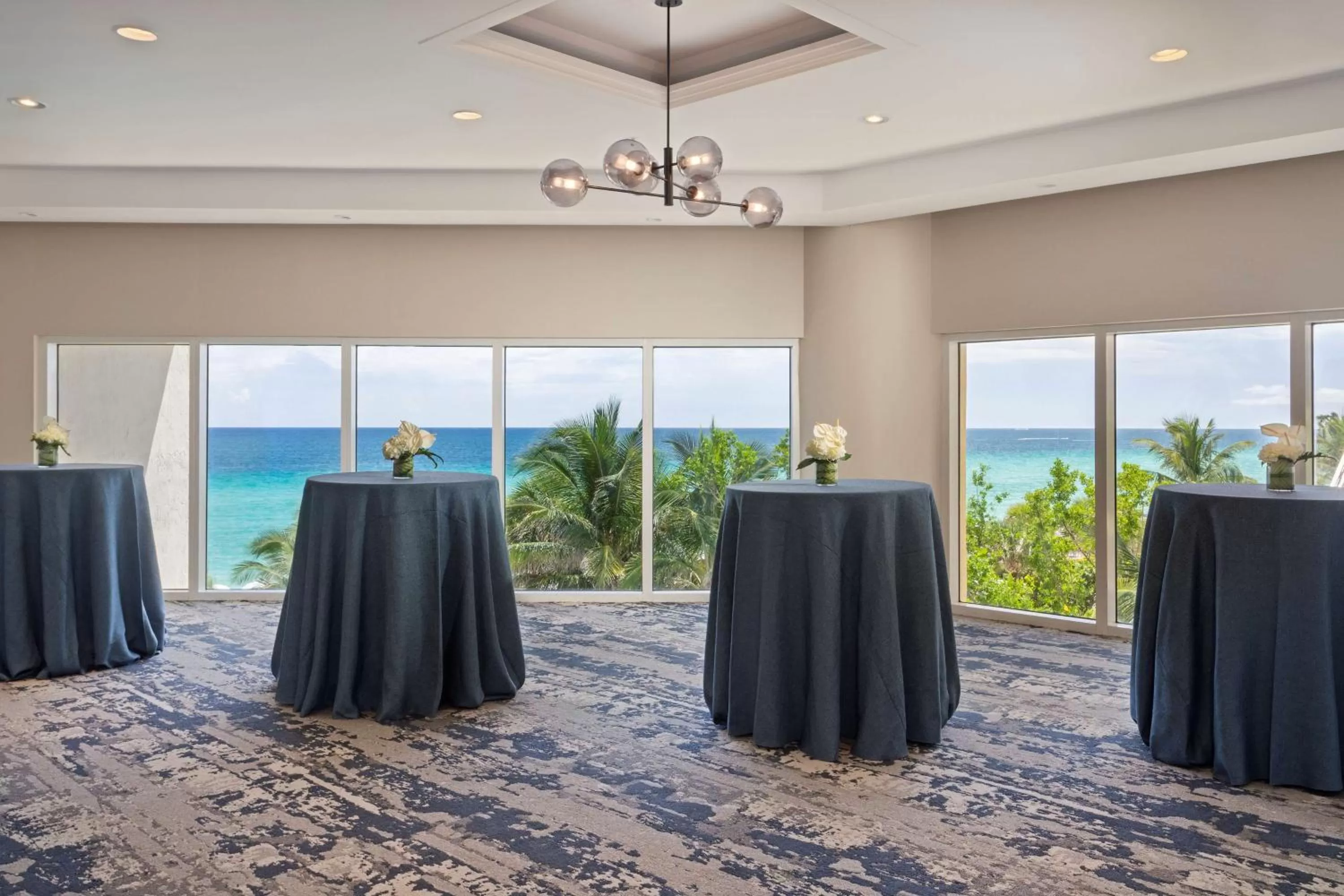 Meeting/conference room in DoubleTree by Hilton Ocean Point Resort - North Miami Beach