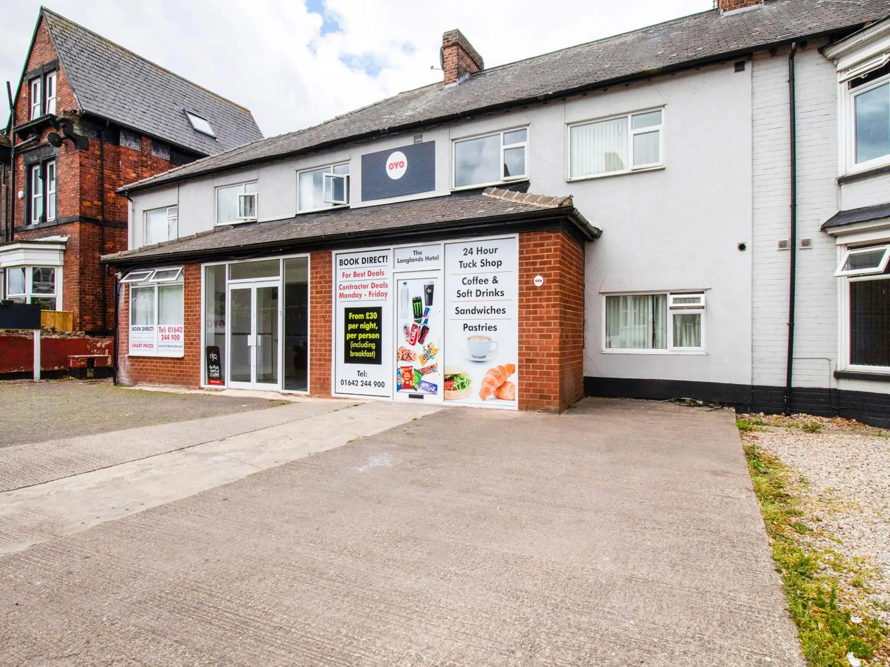 Facade/entrance, Property Building in OYO The Longlands Hotel