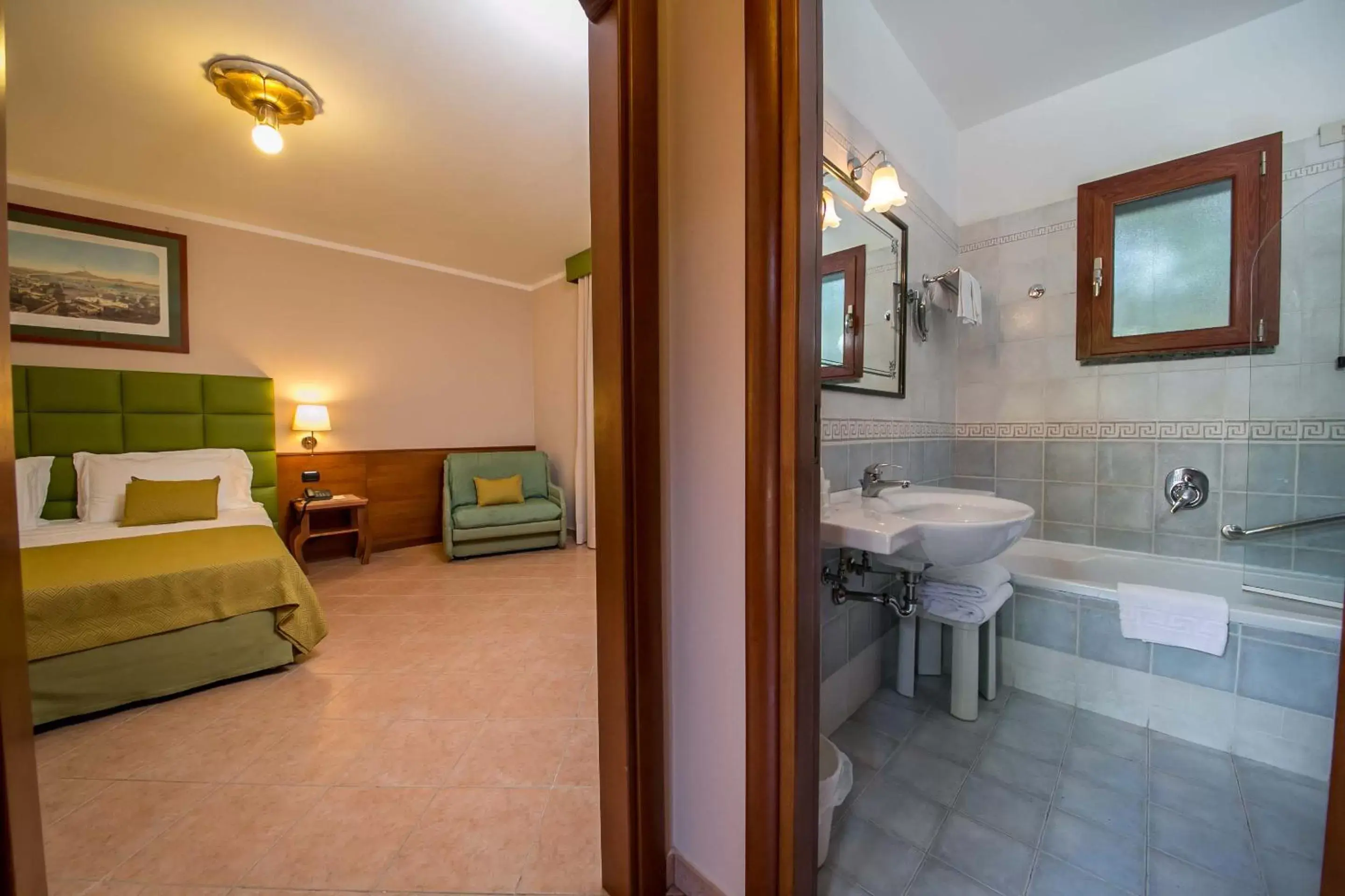 Photo of the whole room, Bathroom in Montespina Park Hotel