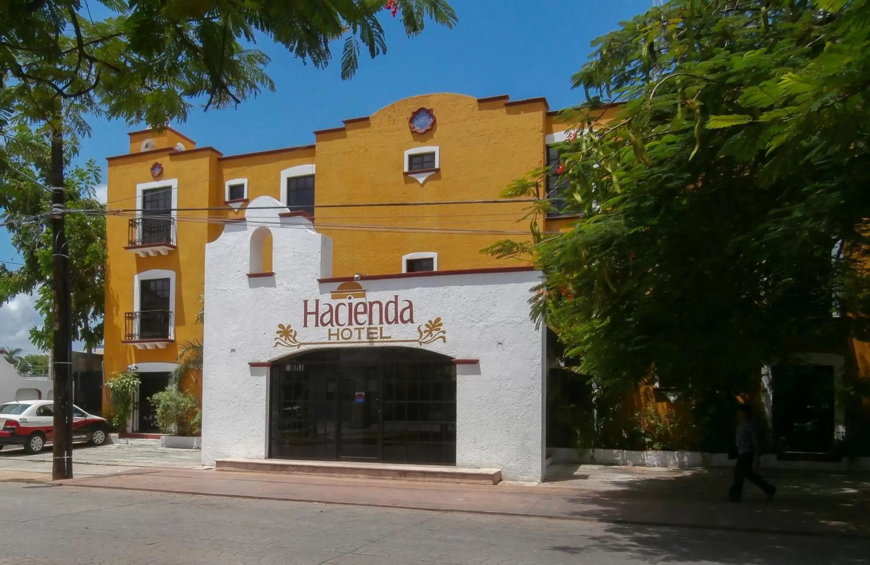 Facade/entrance, Property Building in Hotel Hacienda Cancun