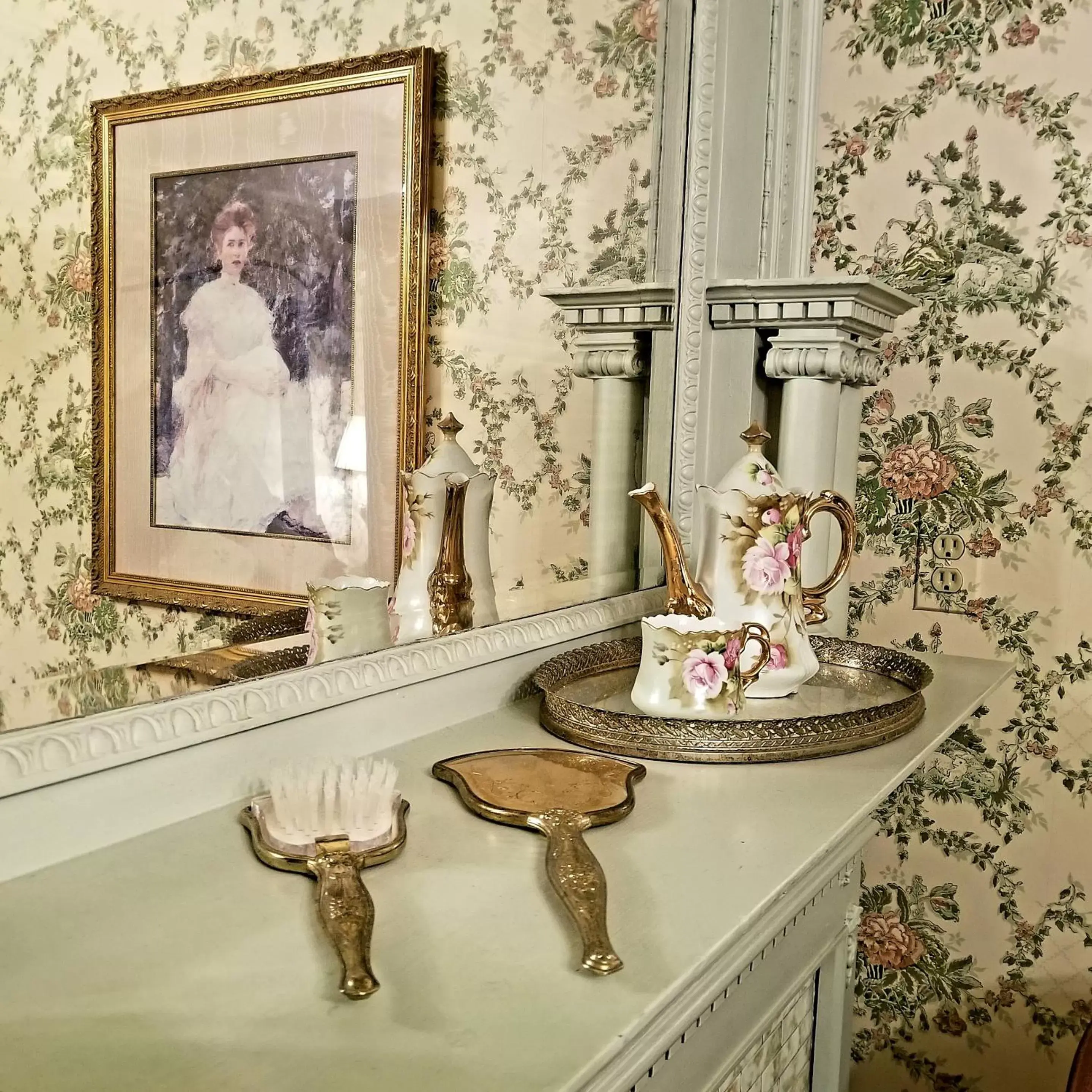 Property building, Bathroom in The Emig Mansion