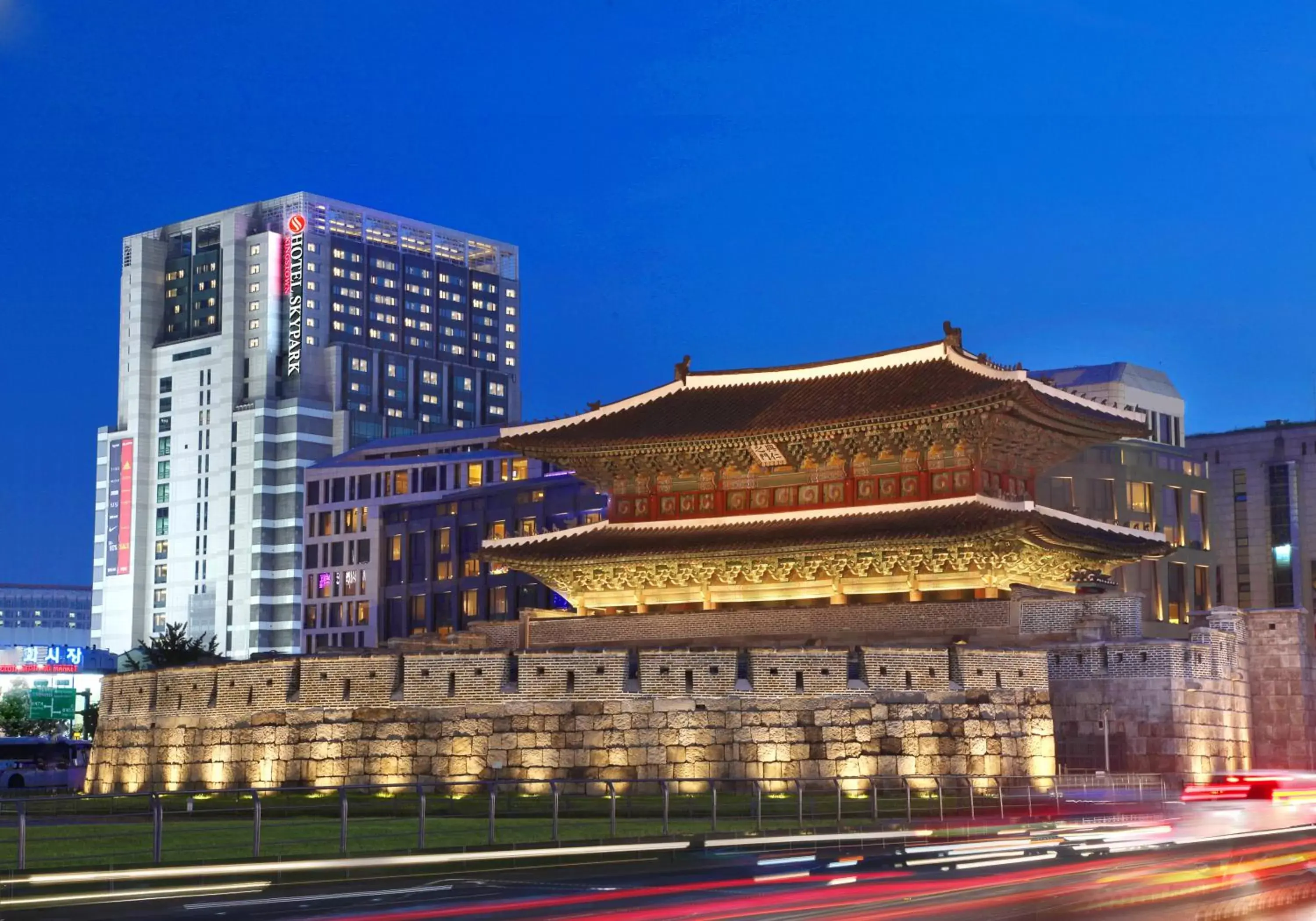 Facade/entrance, Property Building in Hotel Skypark Kingstown Dongdaemun