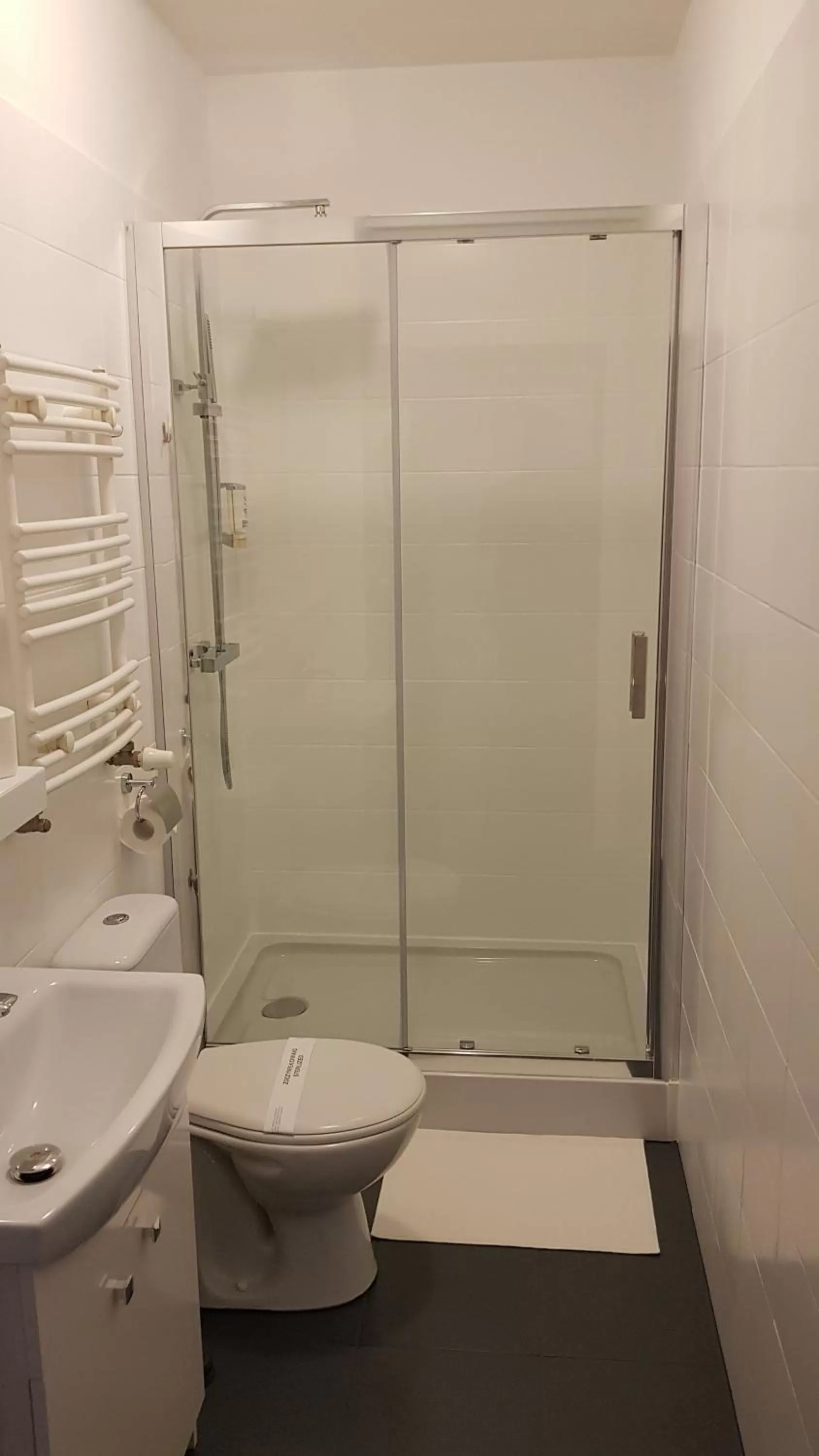 Bathroom in Hotel Przystanek Torun