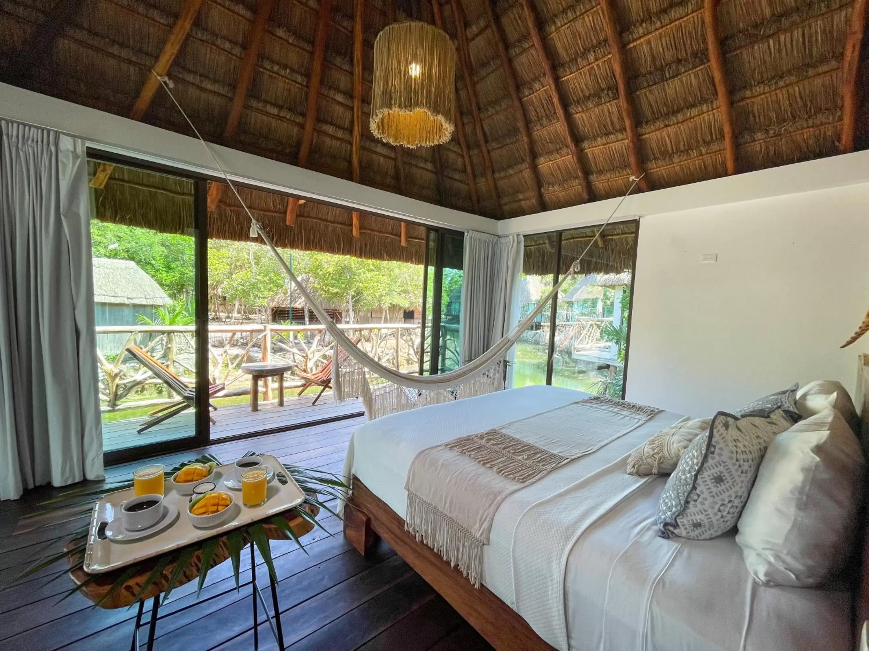 Photo of the whole room in Zamna eco-lodge Tulum