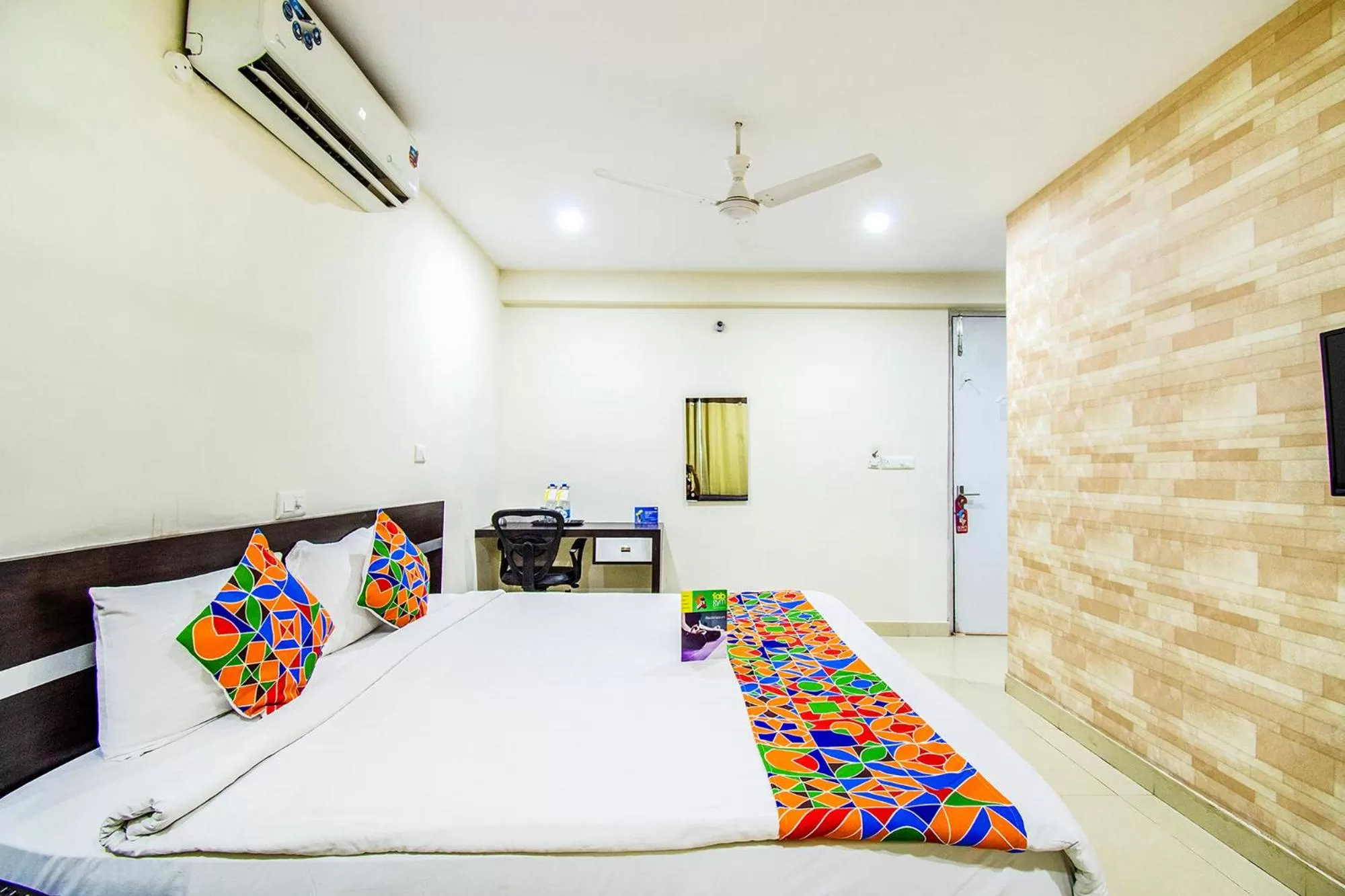 Bed in FabHotel Pride Inn - Nr TCS Deccan Park, Hitech City