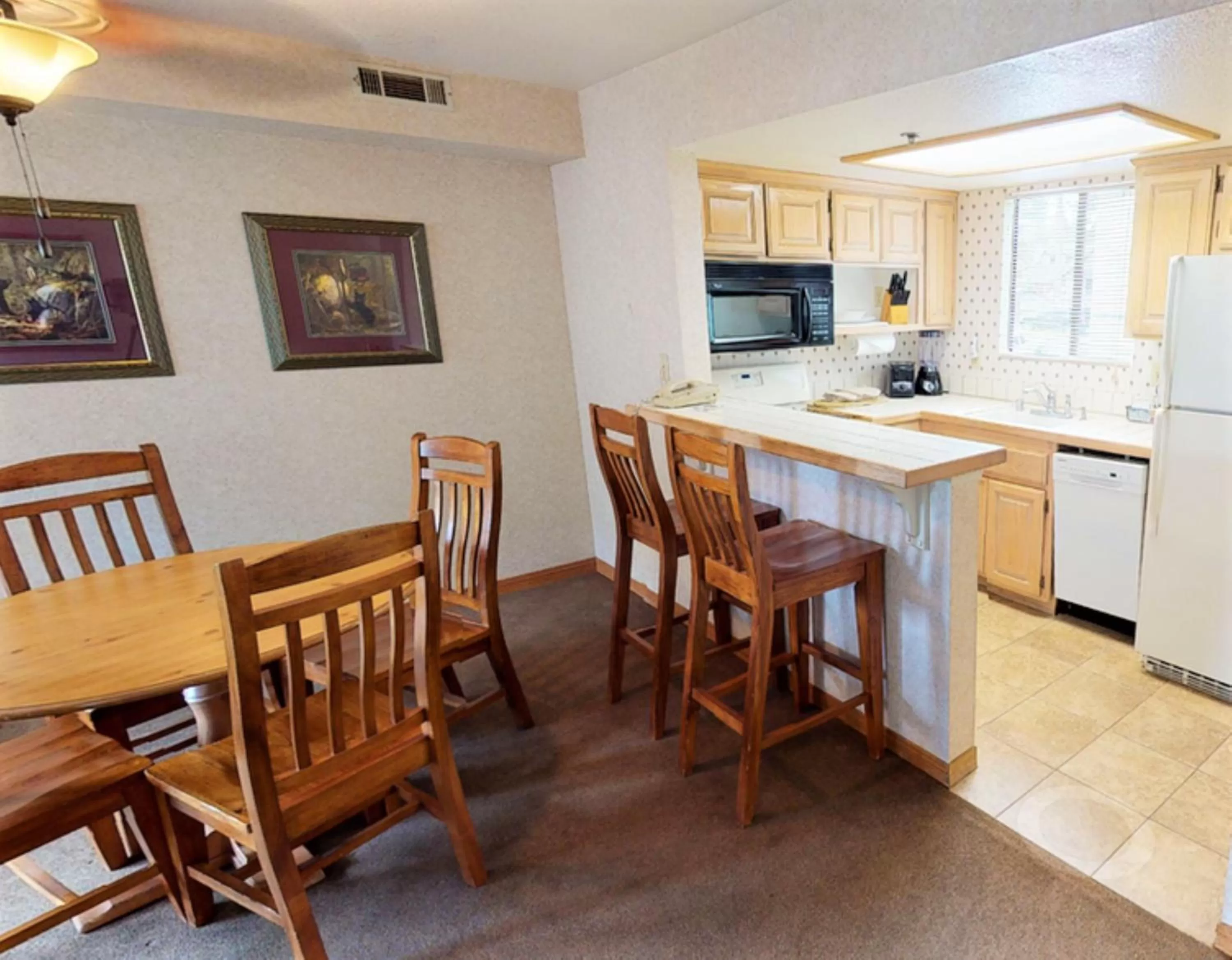 Dining area in Lagonita Lodge