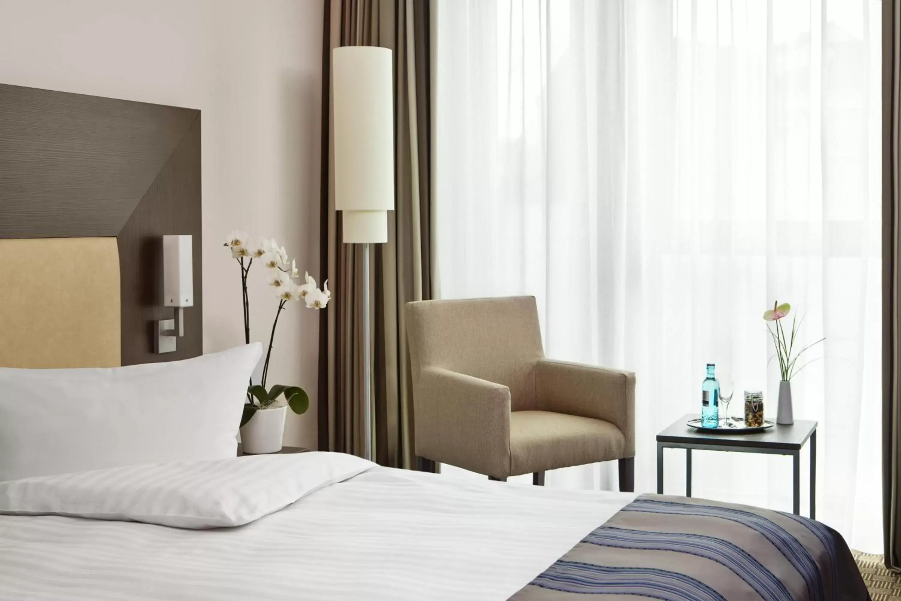 Day, Bed in IntercityHotel Bonn Day, Bed in IntercityHotel Bonn