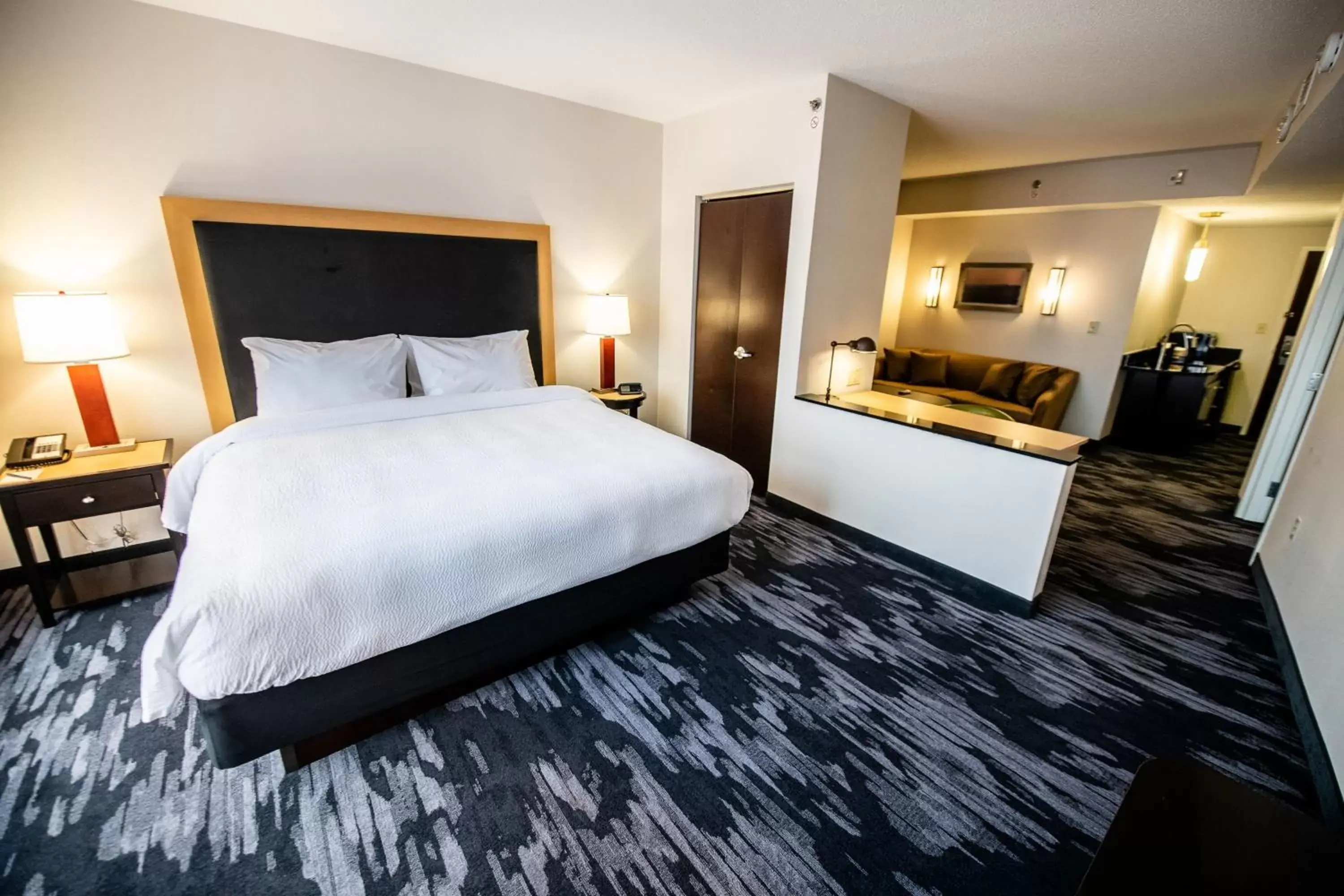 Photo of the whole room, Bed in Fairfield by Marriott Inn & Suites Washington Casino Area