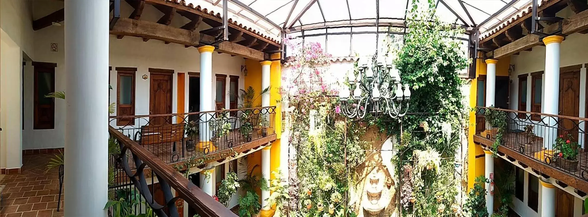 Garden view, Balcony/Terrace in Hotel Grand Maria