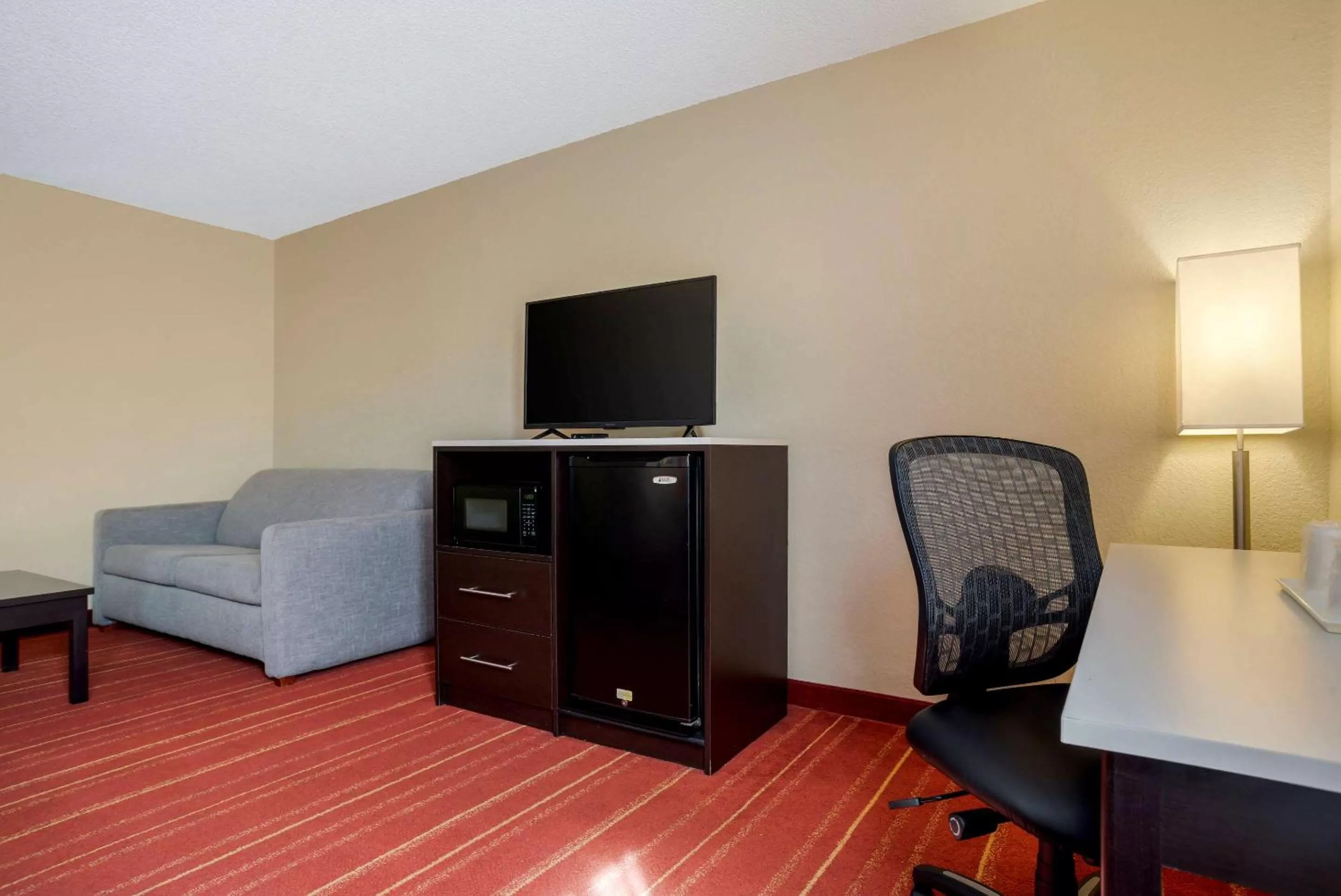Bedroom in Quality Inn Phenix City Columbus