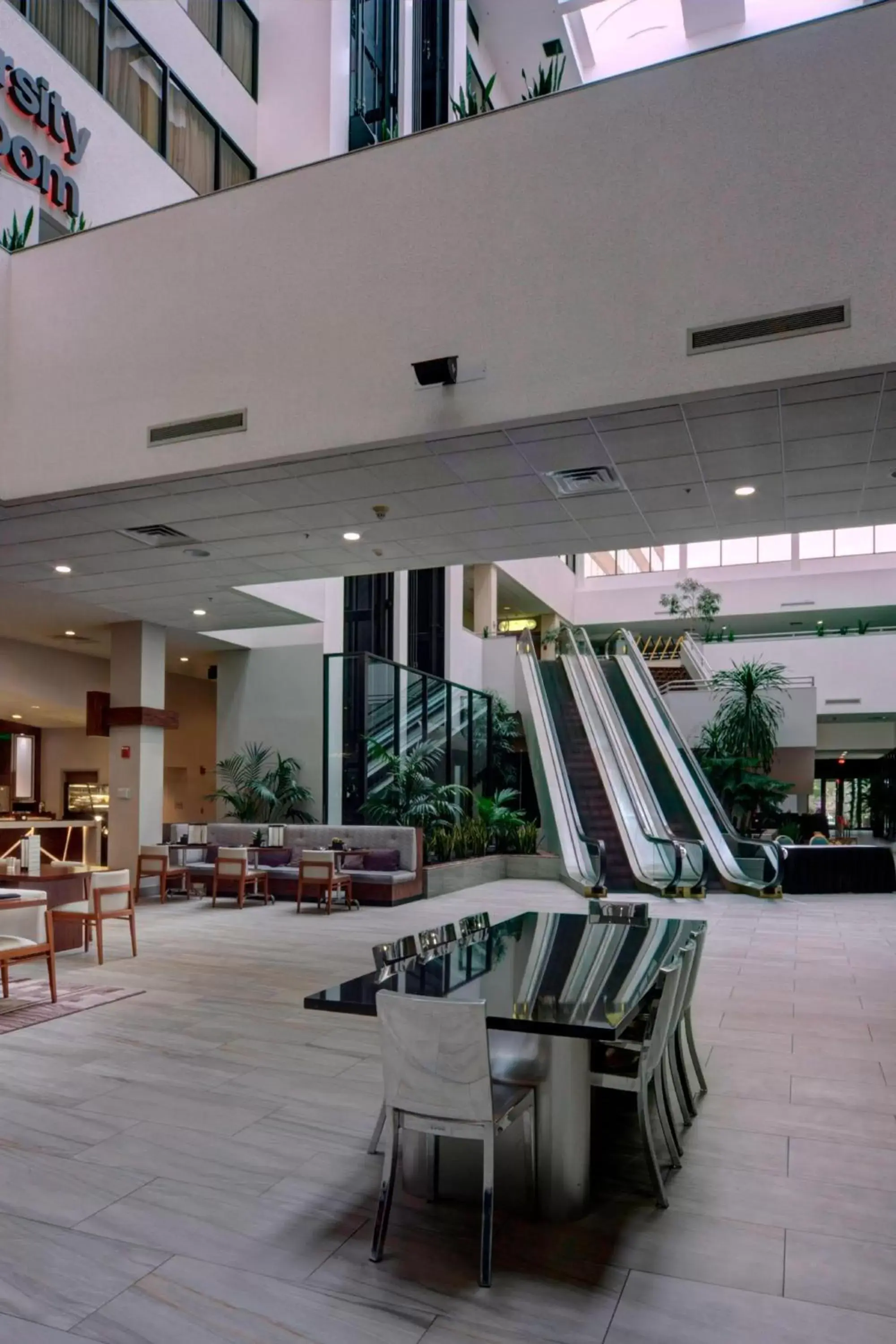 Lobby or reception, Restaurant/Places to Eat in Marriott East Lansing at University Place