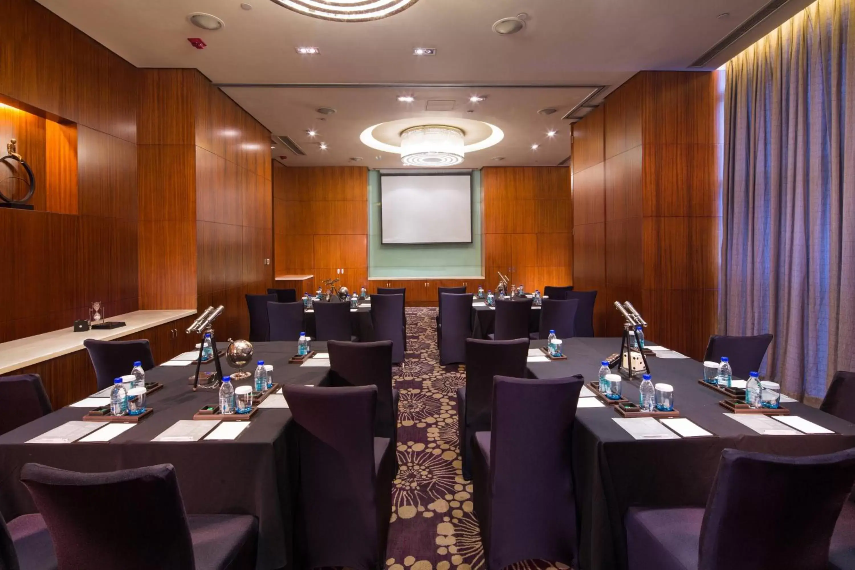 Meeting/conference room in Renaissance Chengdu Hotel