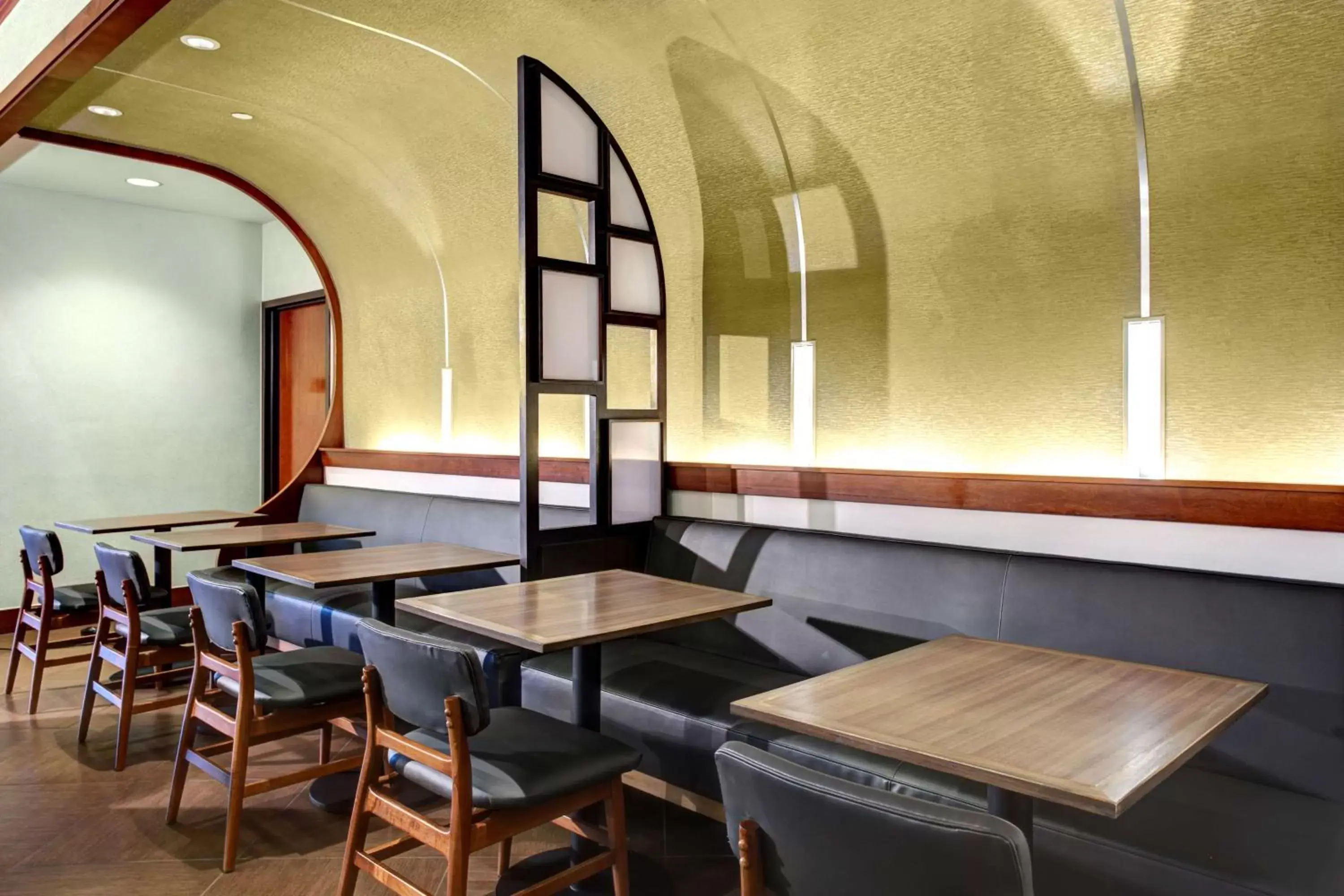 Restaurant/places to eat in Hyatt Place Chicago/Itasca Restaurant/places to eat in Hyatt Place Chicago/Itasca