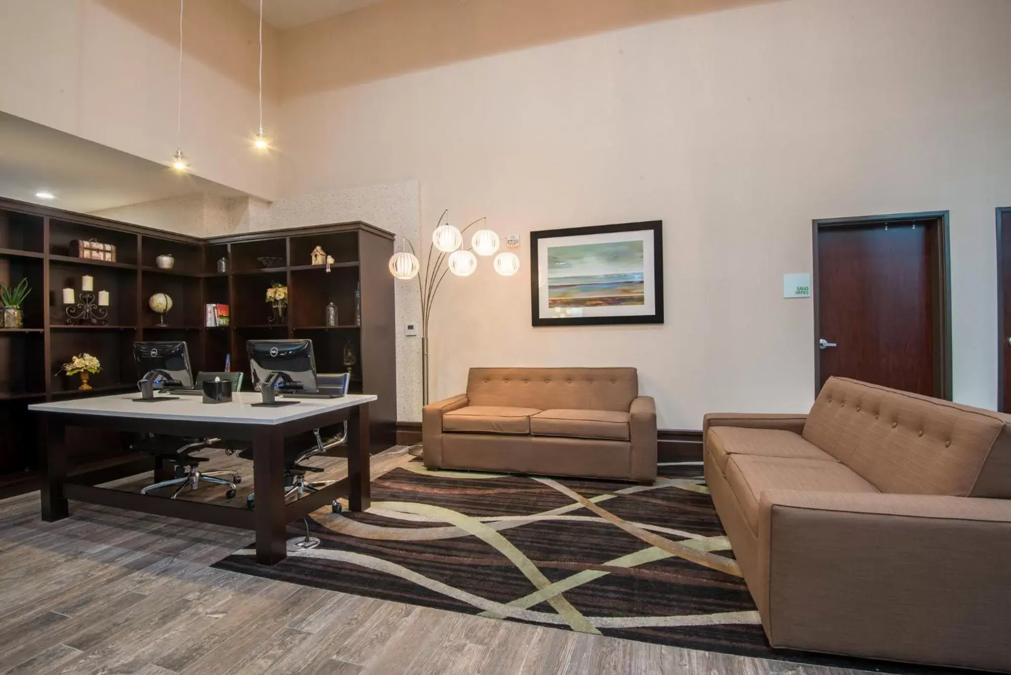 Lobby or reception in Holiday Inn Salina by IHG Lobby or reception in Holiday Inn Salina by IHG