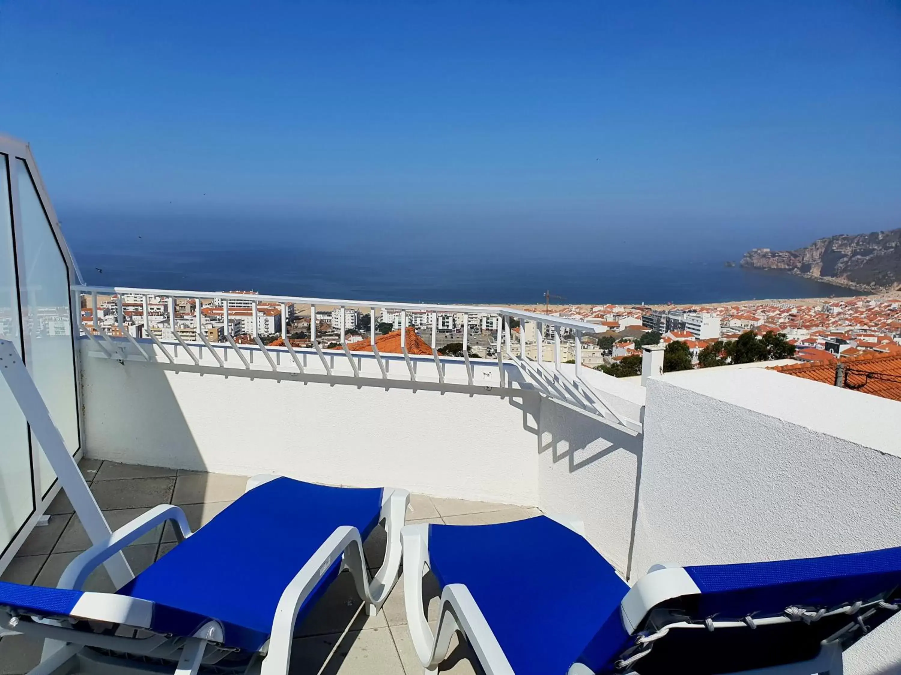 Sea view, Balcony/Terrace in Miramar Hotel Spa & Apartments