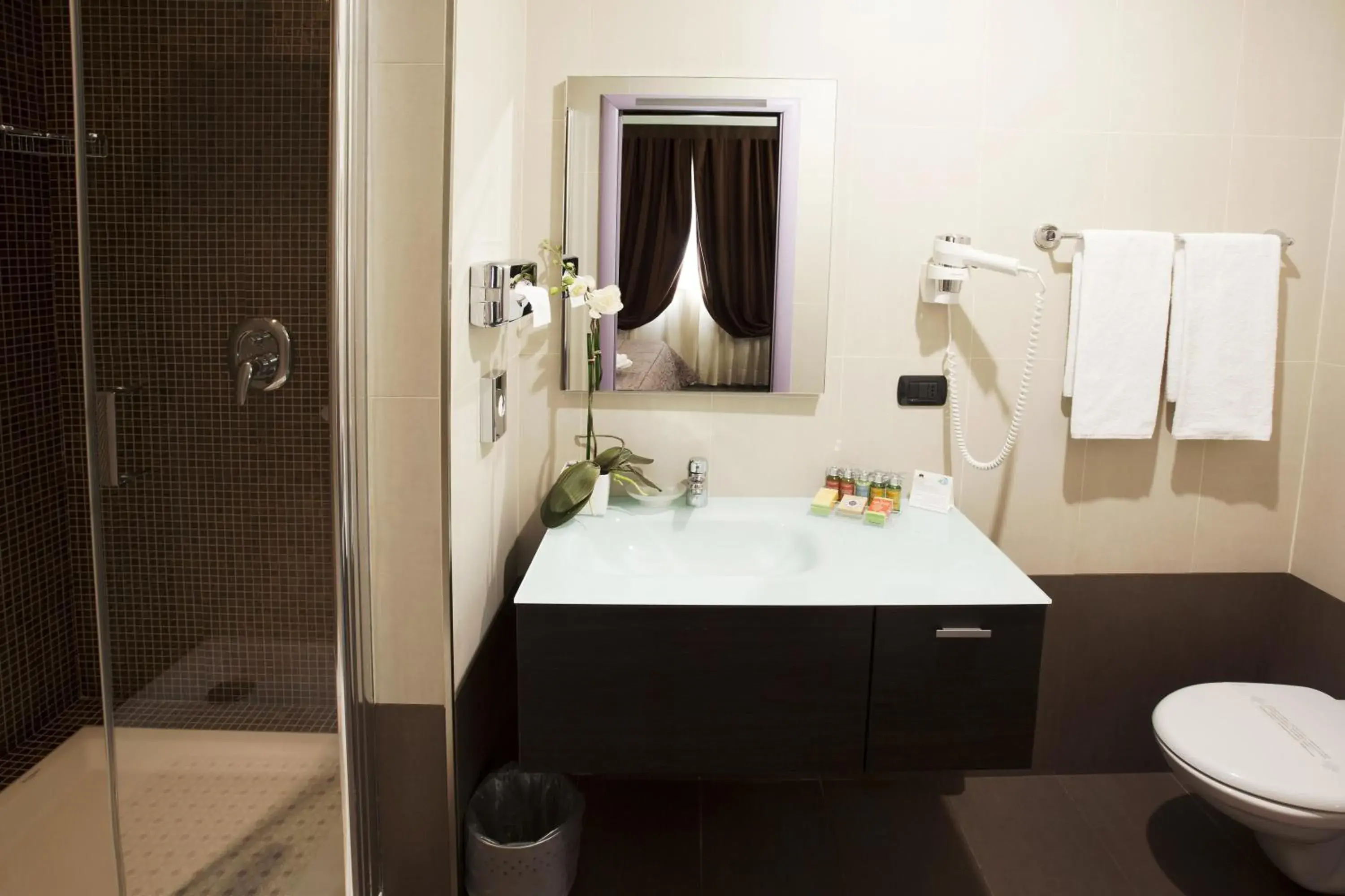 Bathroom in Hotel Domidea