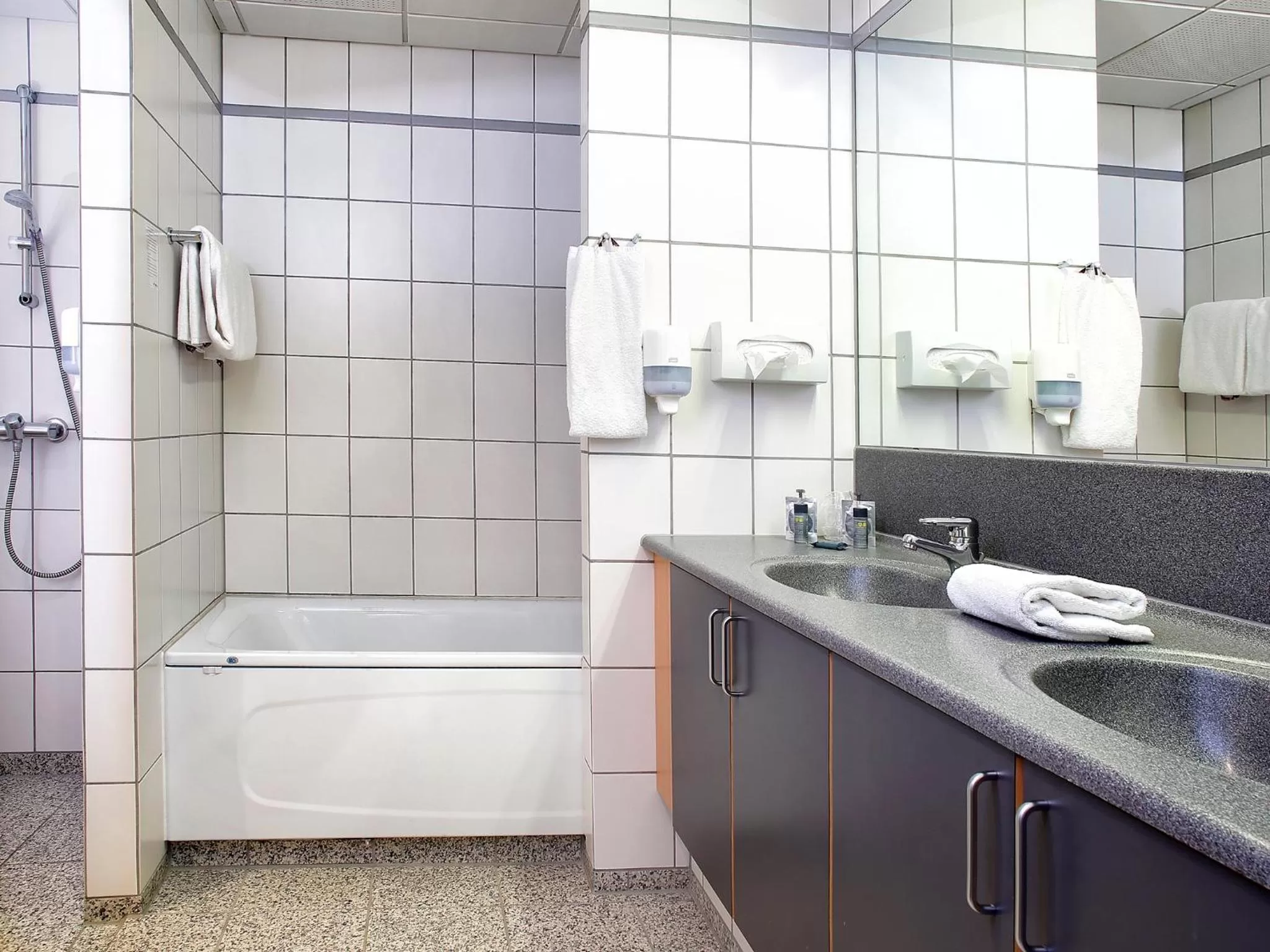 Shower in The Lodge Billund