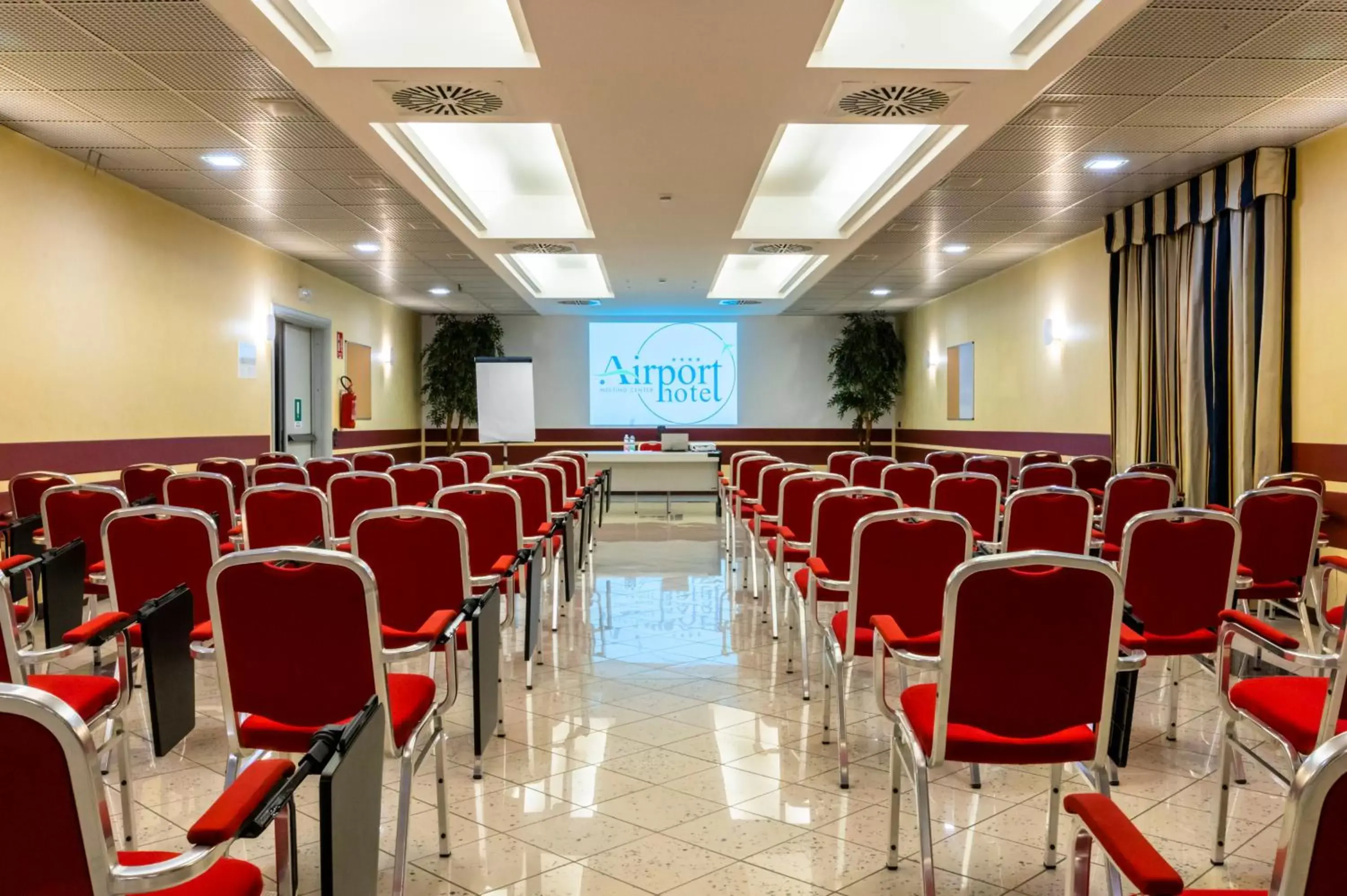 Meeting/conference room in Airport Hotel Bergamo
