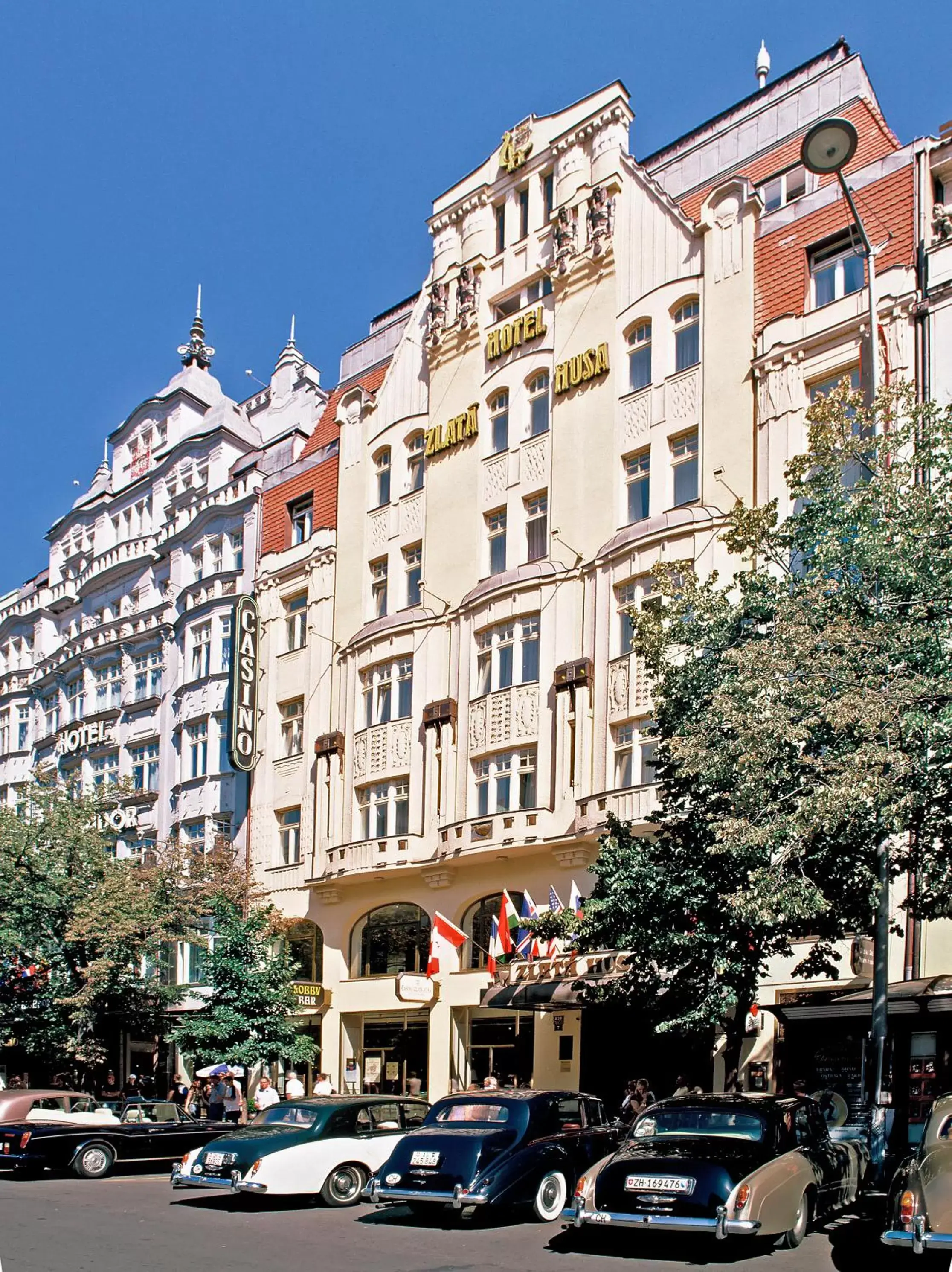 Facade/entrance, Property Building in Ambassador Zlata Husa