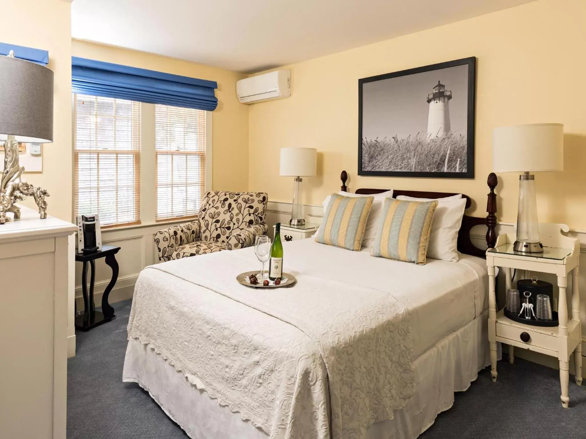 Classic Queen Room in Brass Key Guesthouse Adults Only Classic Queen Room in Brass Key Guesthouse Adults Only