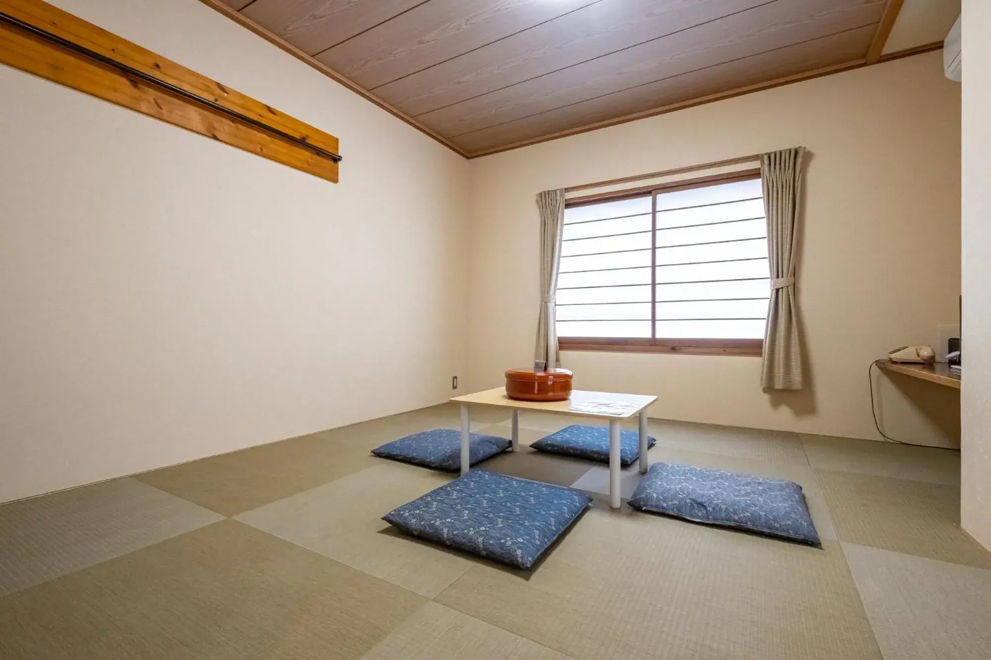 Photo of the whole room in Kawaguchiko Station Inn