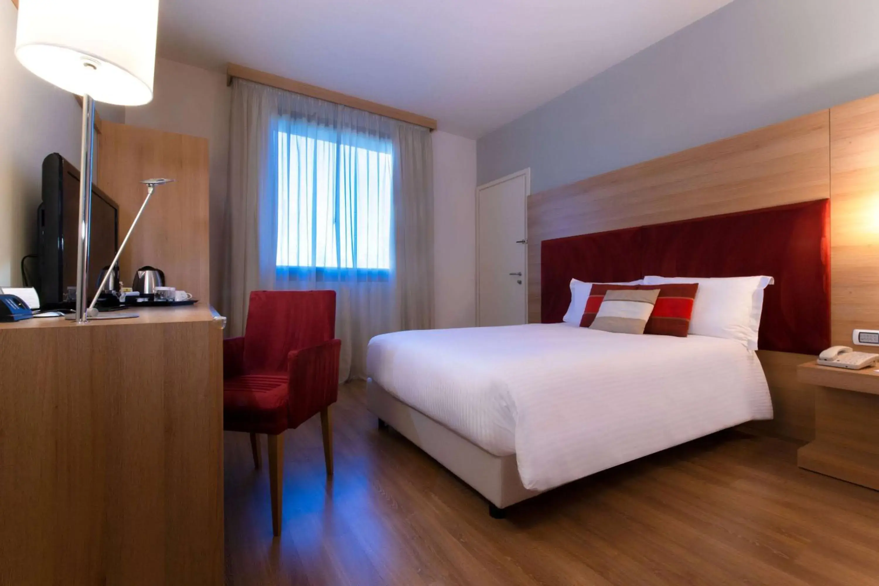 Photo of the whole room, Bed in Dolce by Wyndham Milan Malpensa