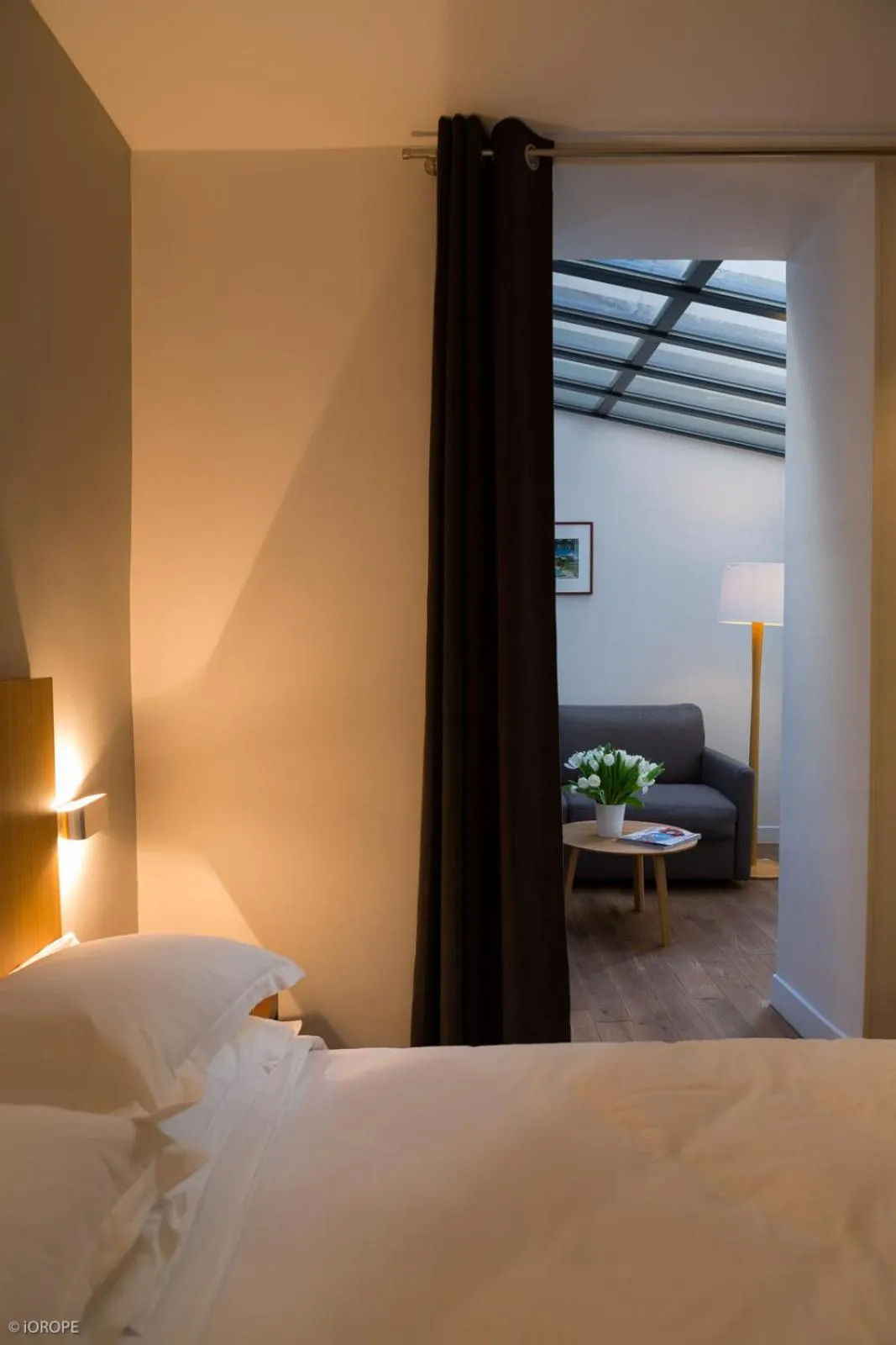 Bed in Hotel Mirabeau Eiffel