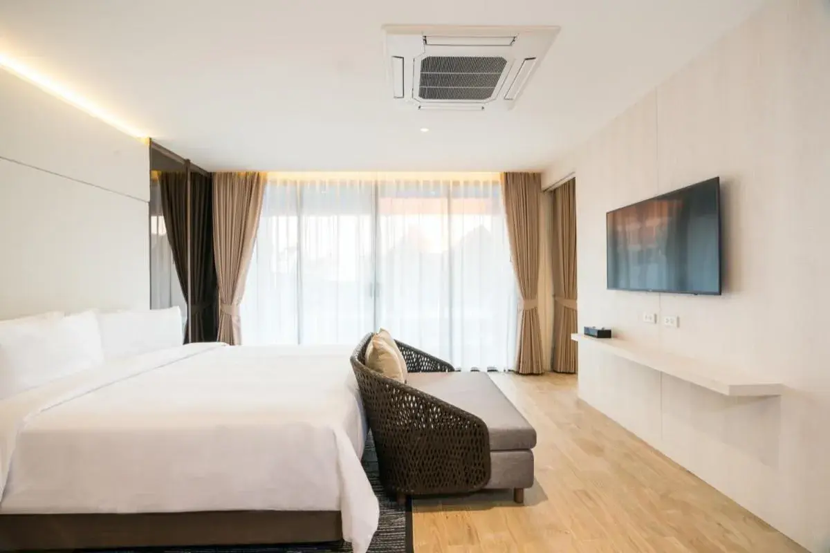Bedroom, TV/Entertainment Center in Ana Anan Resort & Villas Pattaya