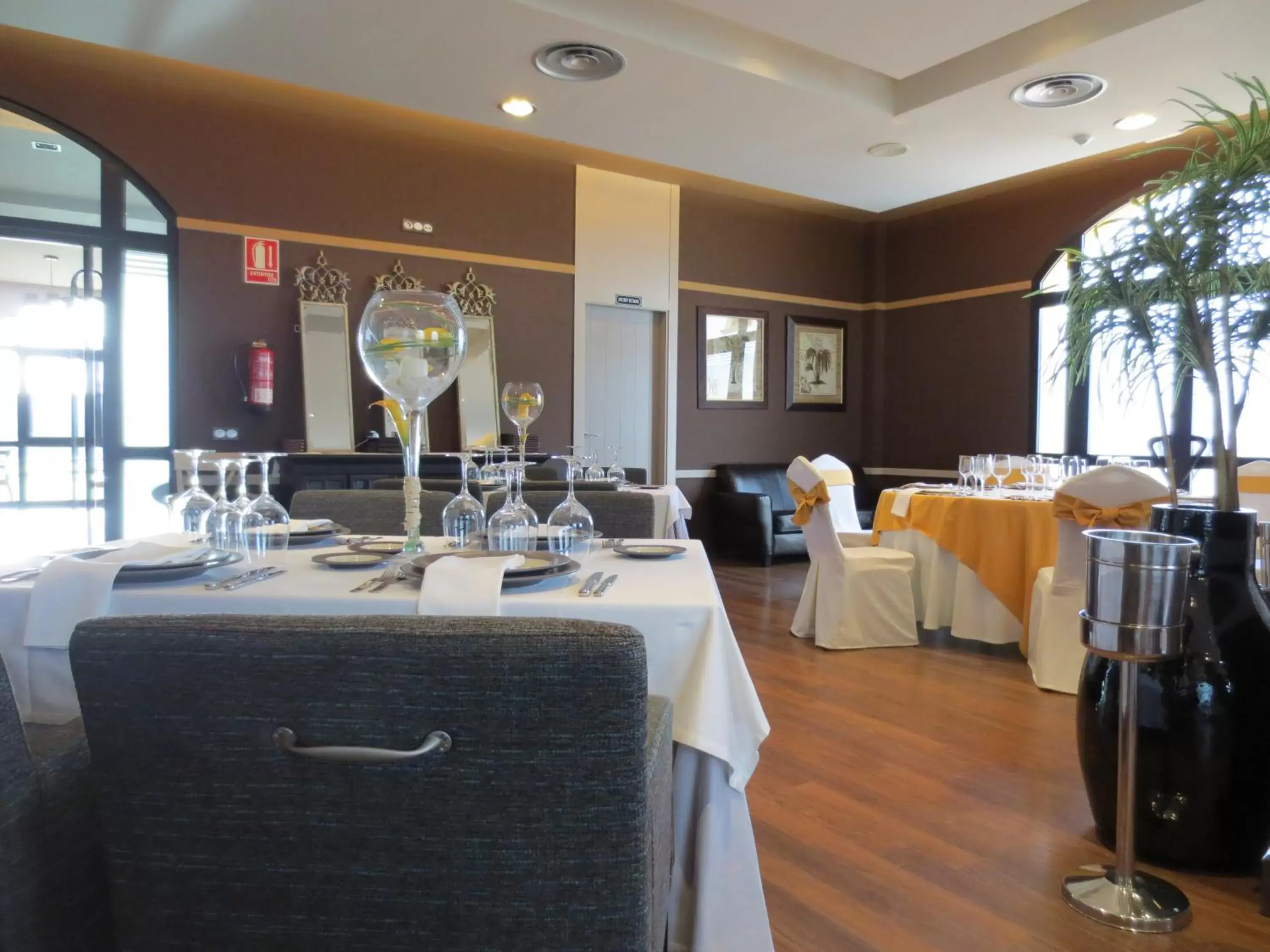 Restaurant/Places to Eat in Hospedium Hotel Cortijo Santa Cruz